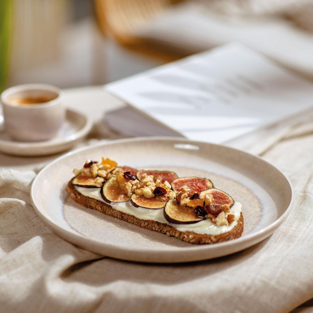 like. by Villeroy & Boch Geschirr-Set »Kaffeeservice Perlemor Sand 18er Set beige« Spülmaschinengeeignet, Mikrowellengeeignet