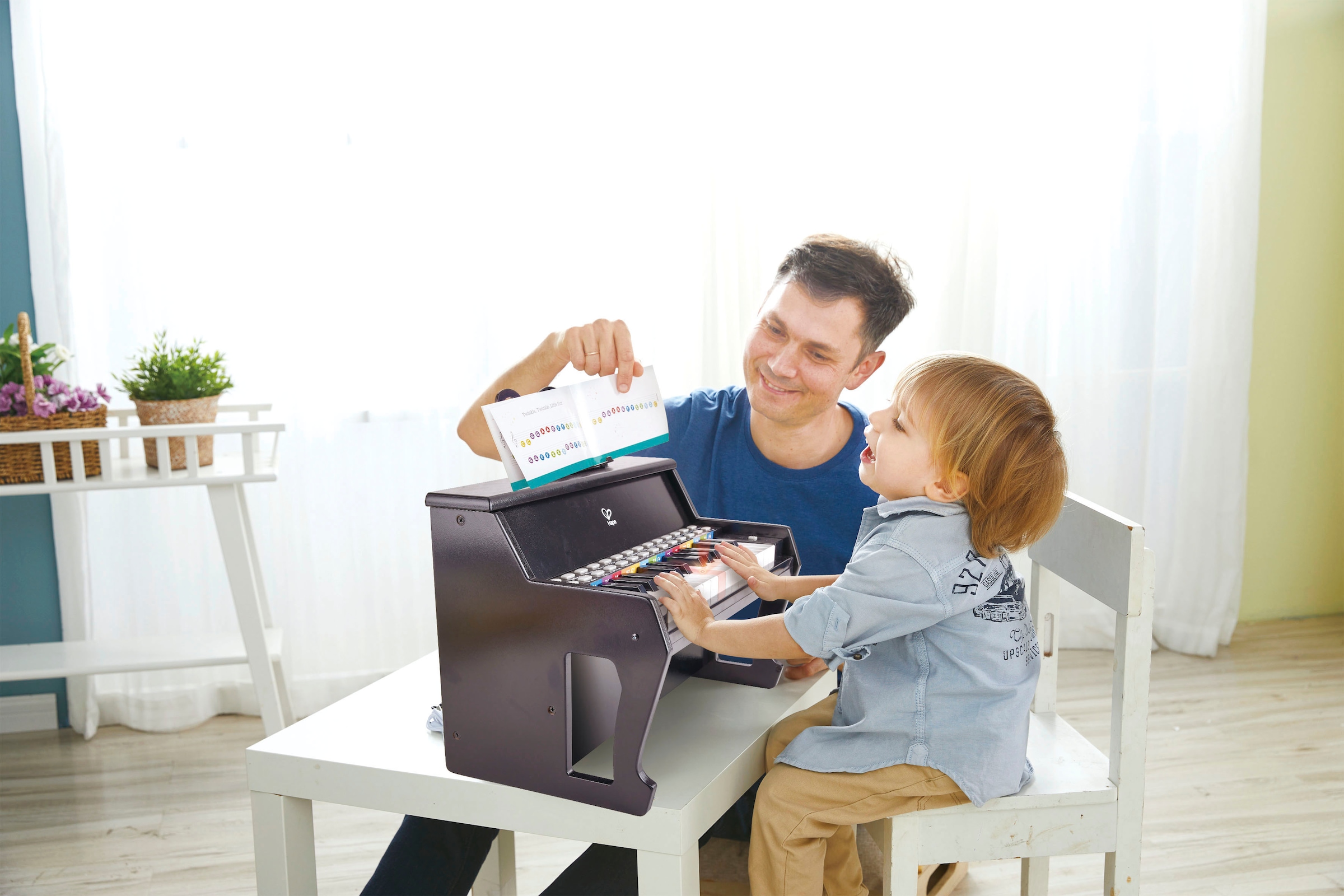 Hape Spielzeug-Musikinstrument »Leuchttasten-Piano«