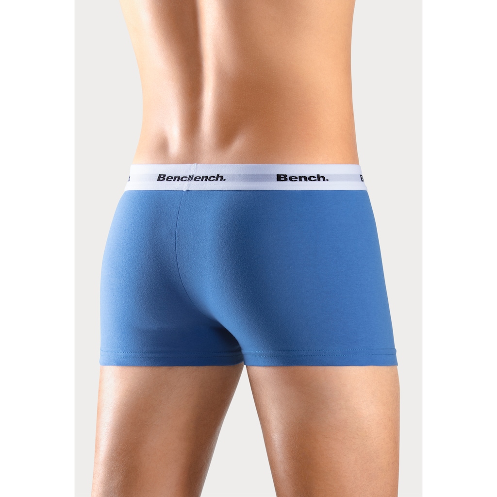 Bench. Boxershorts, (Packung, 4 St.), in Hipster-Form mit kontrastfarbenem Bund