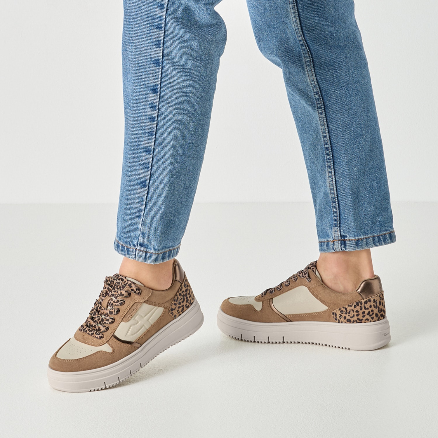 Tamaris Plateausneaker  Halbschuh, Schnürer, Freizeitschuh mit Kontrastbesätzen