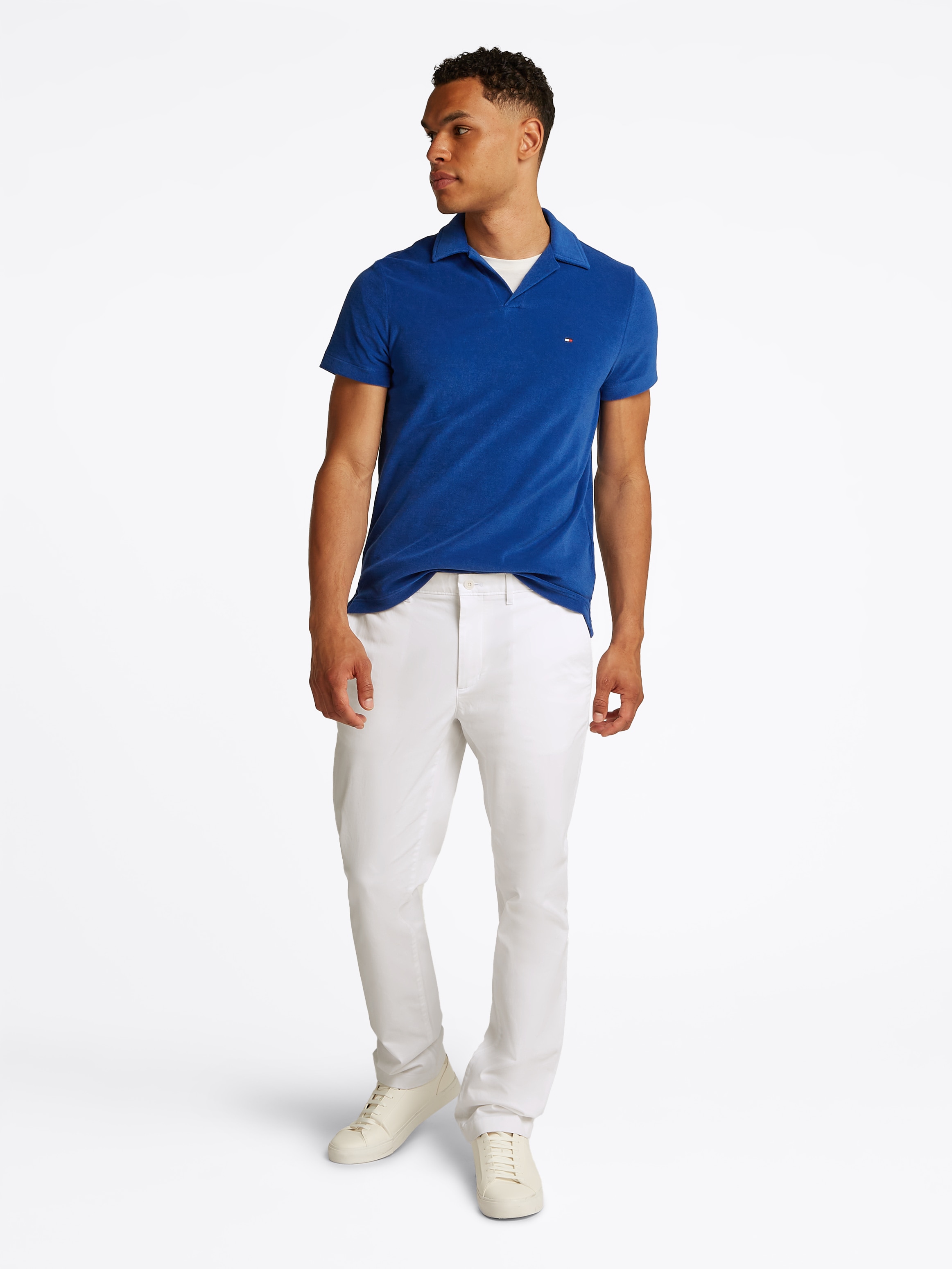 Tommy Hilfiger Chinohose »DENTON CHINO SATIN«, mit Gesäßtaschen mit Knopf, Logostickerei