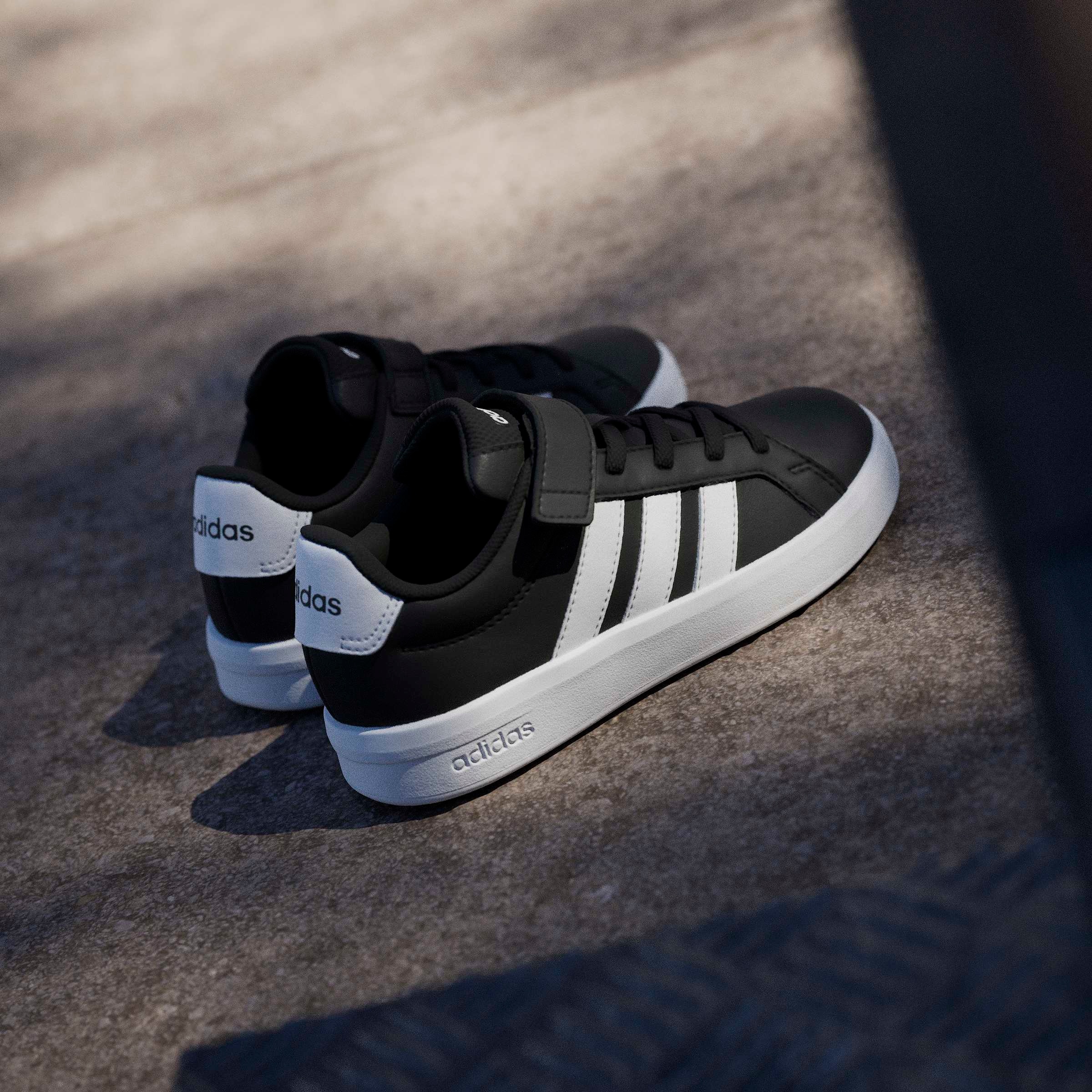 adidas Sportswear Sneaker »GRAND COURT 3.0  FÜR KINDER«  mit Klettverschluss, für Kinder