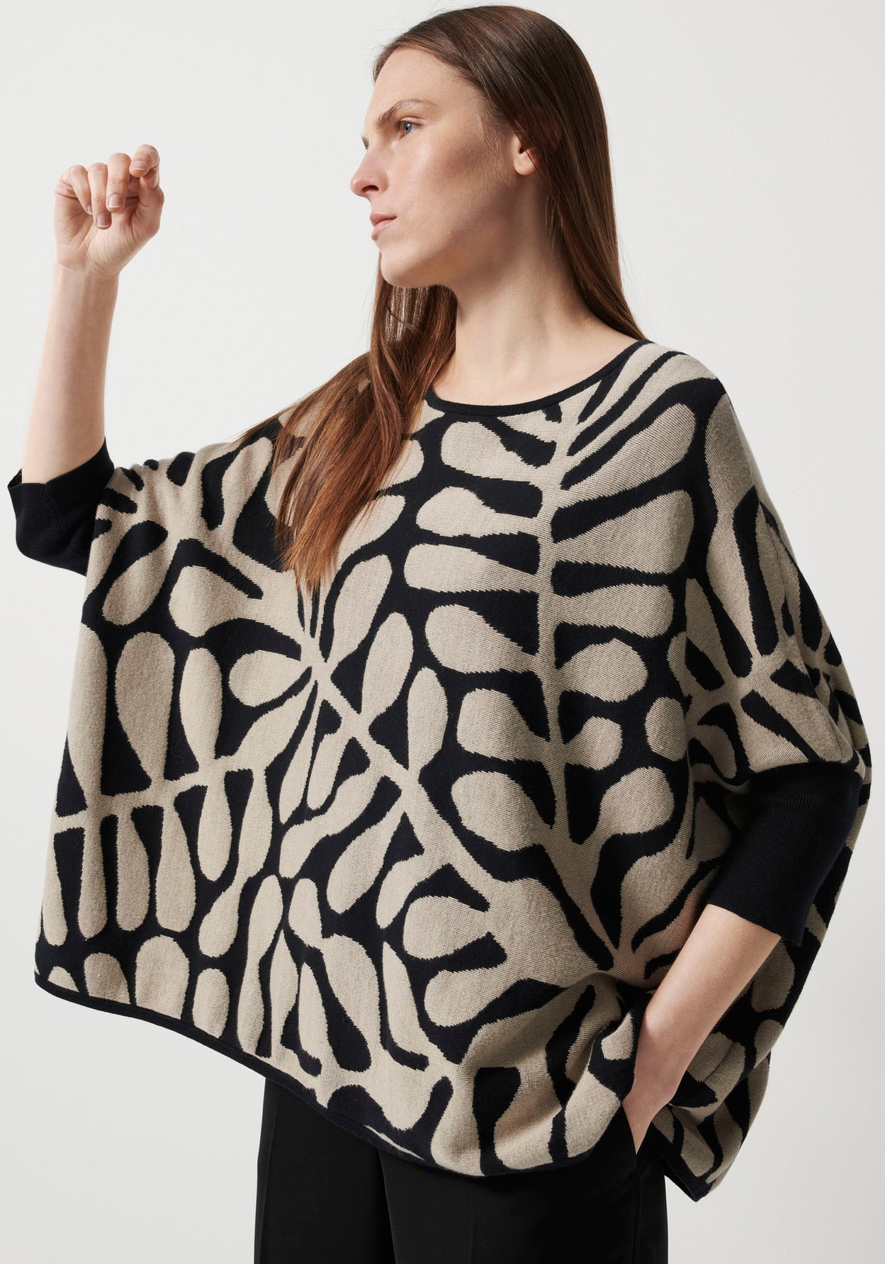 someday V-Ausschnitt-Pullover »Tjelva leaf«, mit gerafften Ärmel-Detail