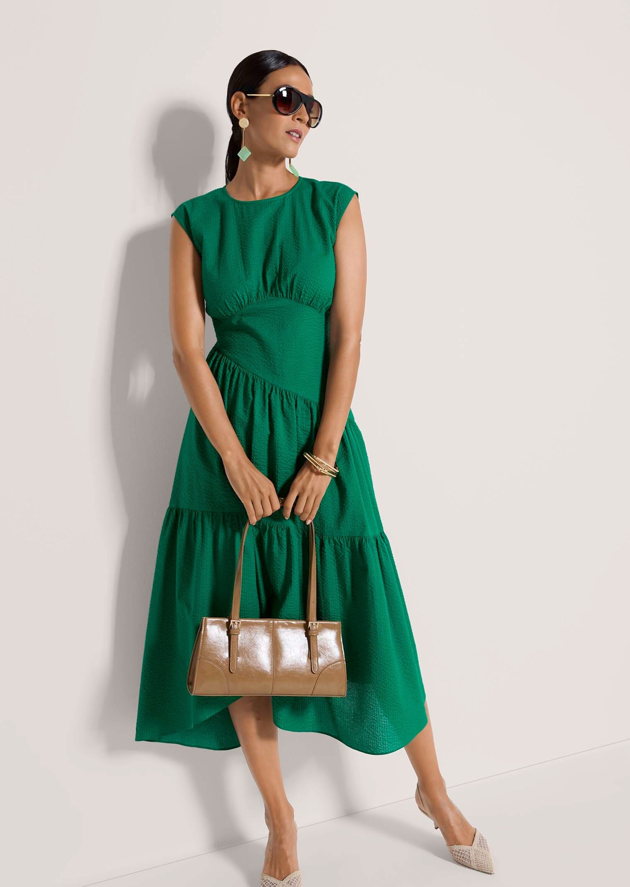 MADELEINE Midikleid »Midikleid Baumwollkleid mit Stufenrock« Kleid mit asymetrischen Stufenrock und modernen Teilungsnähten