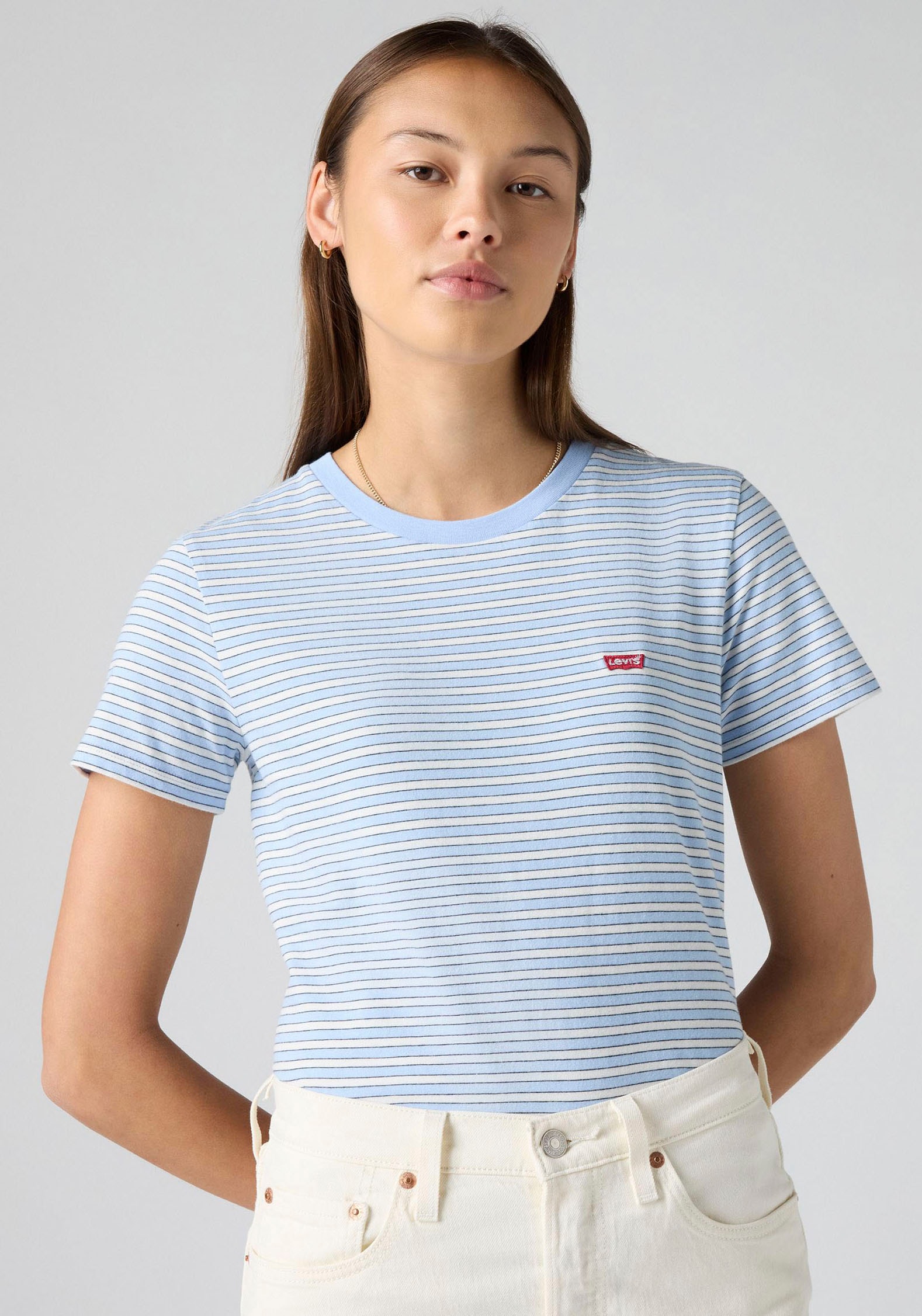 Levi's® T-Shirt »The perfect Tee«, mit kleiner Logo-Stickerei