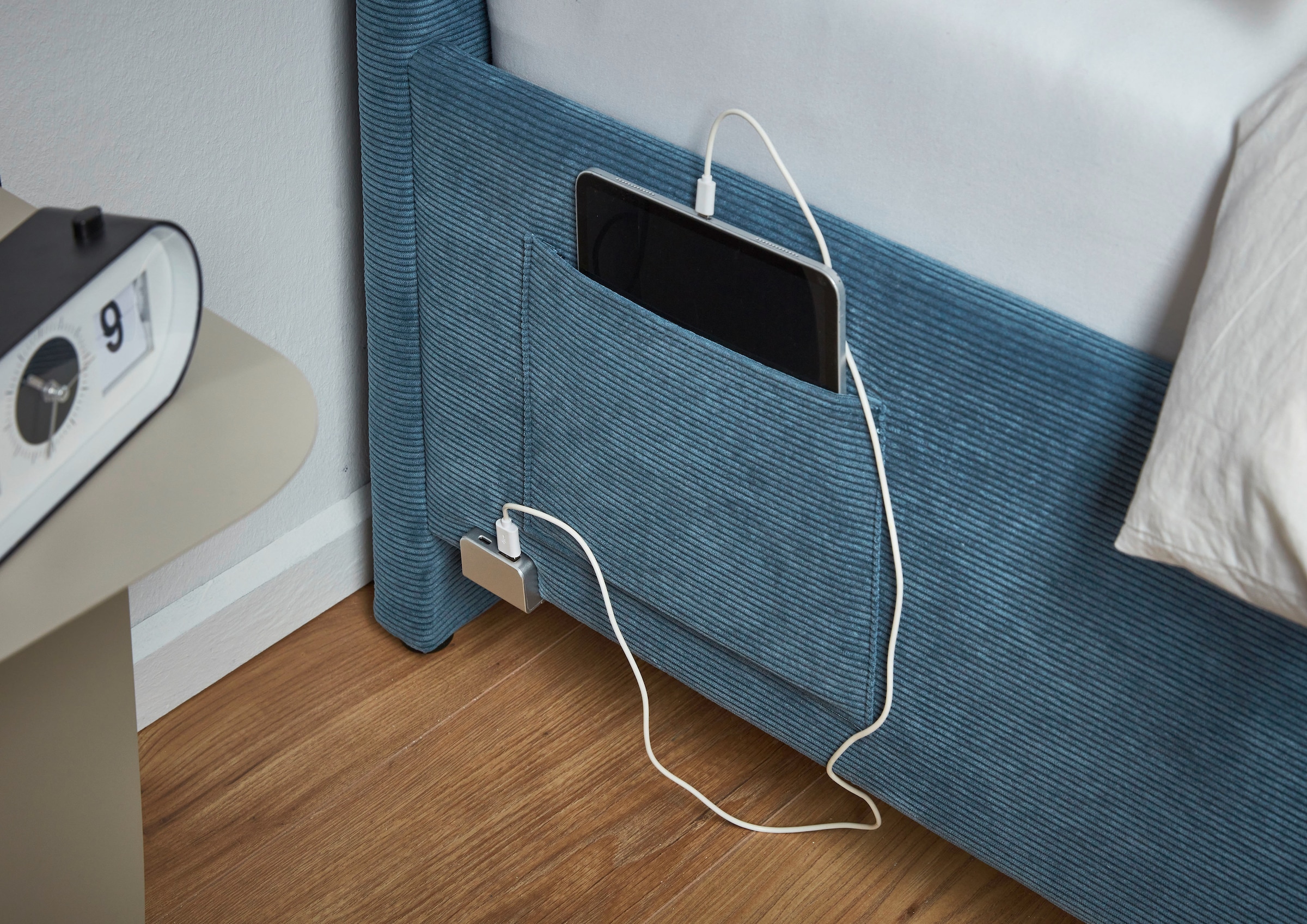 meise.möbel Kinderbett »COOL II« Polsterbett wahlweise mit Bettkasten, Jugendbett inkl. USB Anschlüsse