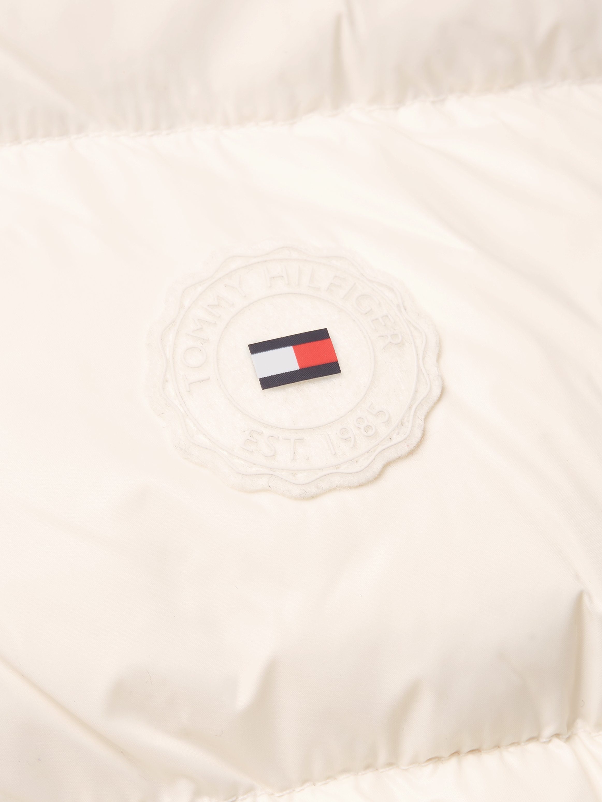 Tommy Hilfiger Steppjacke, mit Kapuze, mit Logoprägung
