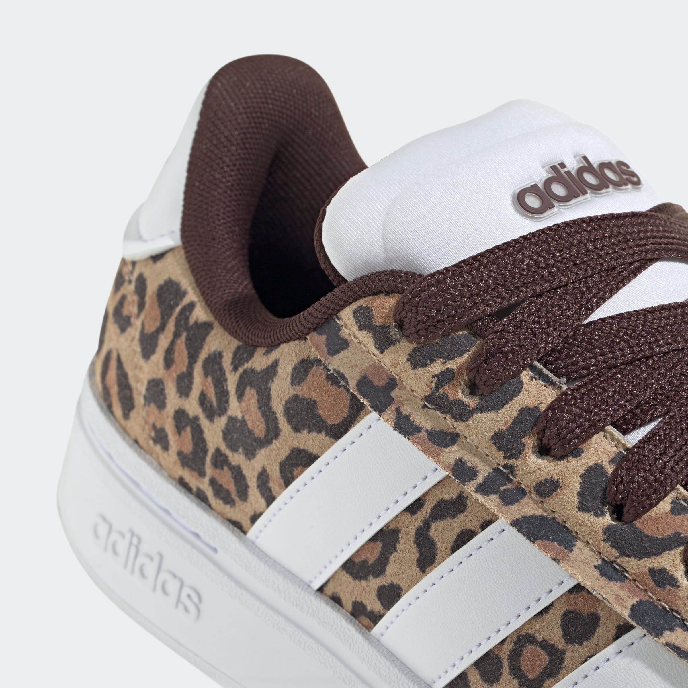 adidas Sportswear Sneaker »GRAND COURT ALPHA 00S«, Design auf den Spuren des adidas Campus 00
