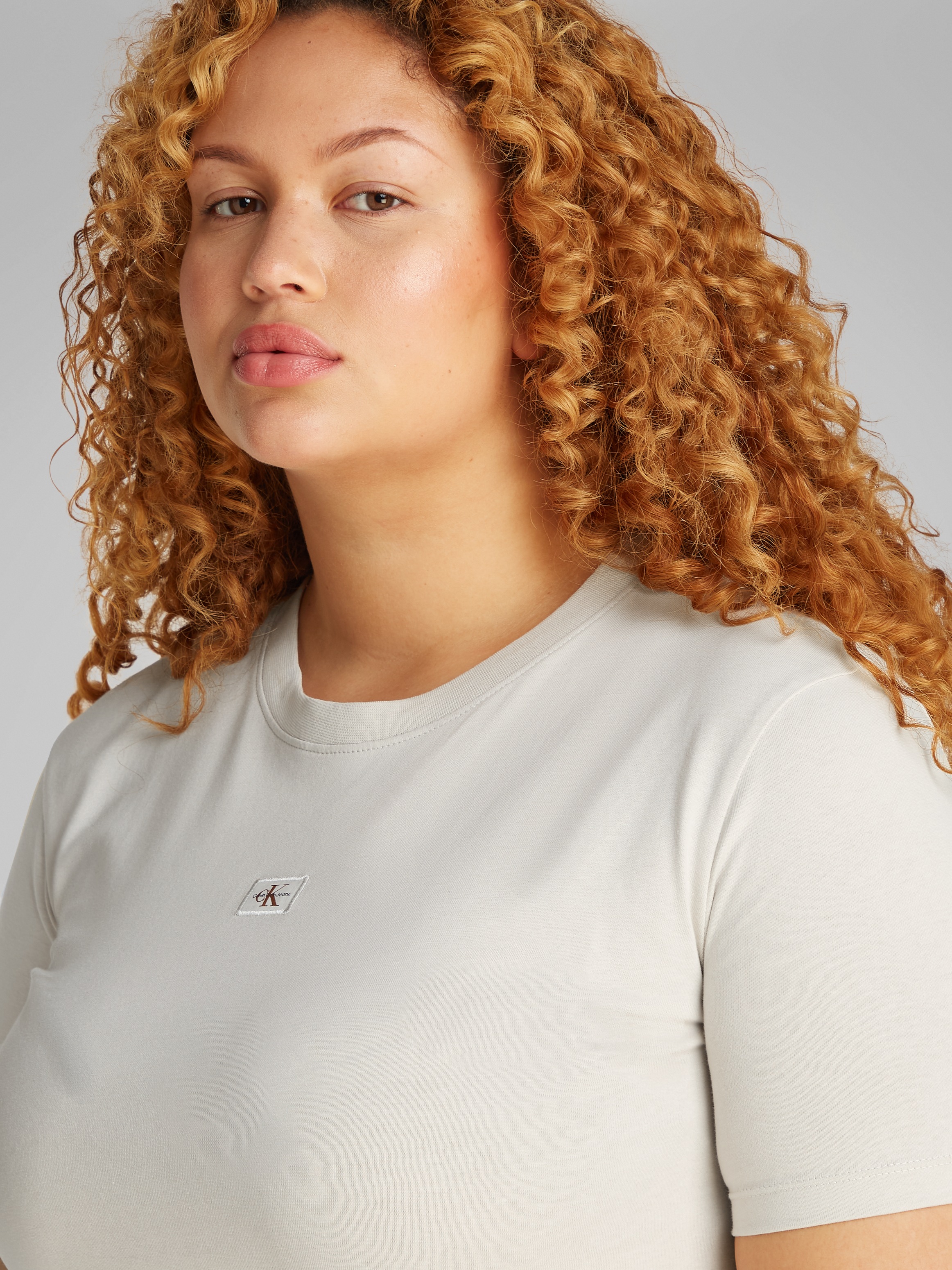 Calvin Klein Jeans Plus T-Shirt »PLUS WOVEN LABEL REGULAR TEE«, in großen Größen