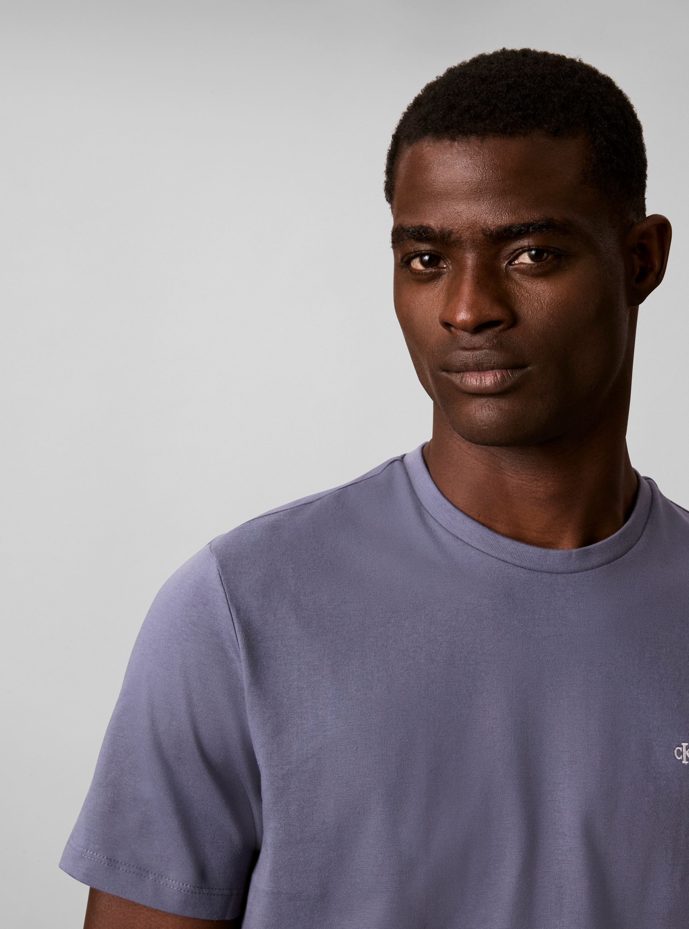 Calvin Klein Jeans T-Shirt »CLASSIC MONOGRAM TEE« Regular fit mit Rundhalsausschnitt