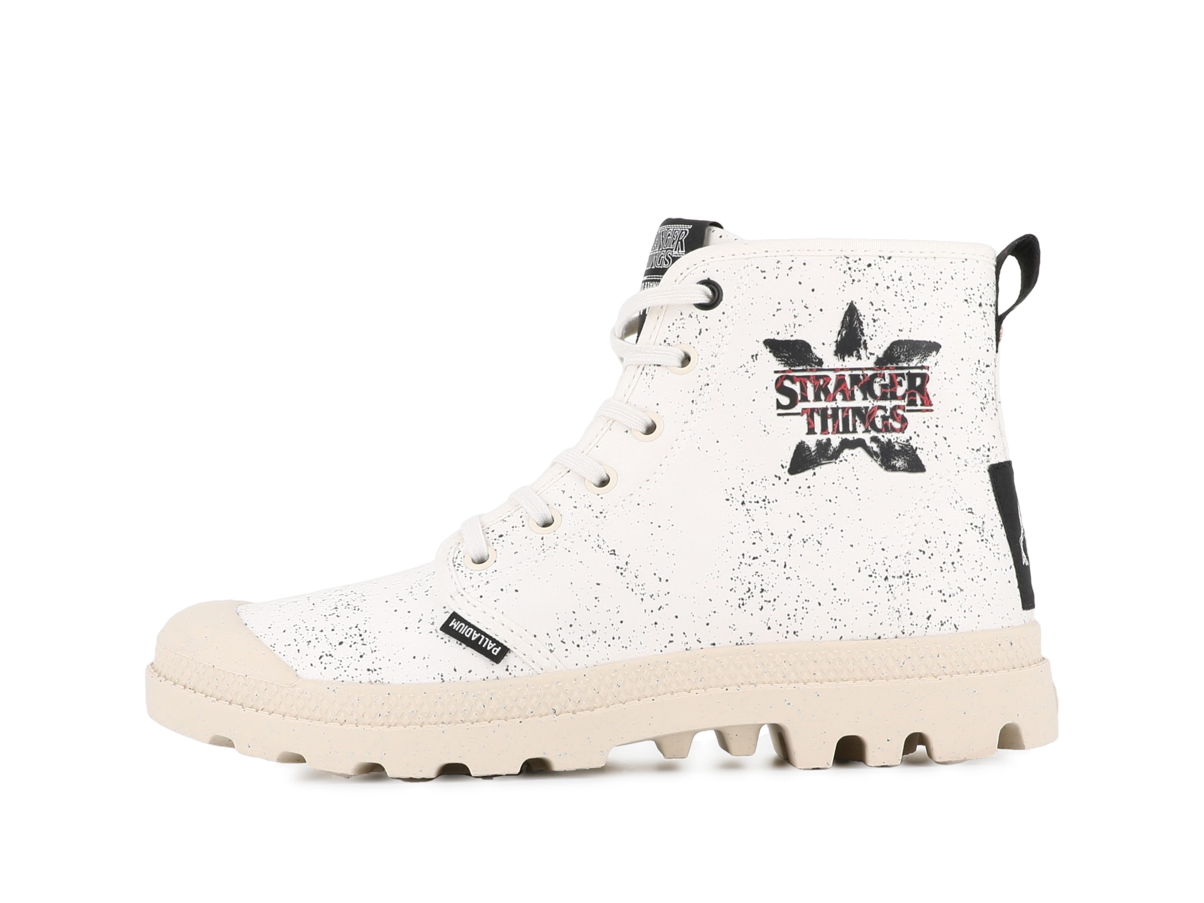 Palladium Schnürboots »STRANGER THINGS X PAMPA DEMODOG«, Schnürstiefel aus Canvas mit Print