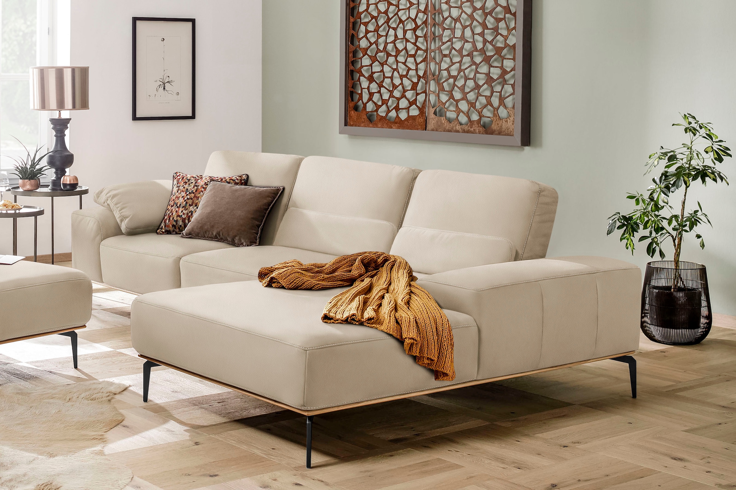 W.SCHILLIG Ecksofa »run, Designsofa mit tollem Sitzkomfort, bequem, L-Form«, mit Holzsockel, Füße in Schwarz pulverbeschichtet, Breite 319 cm
