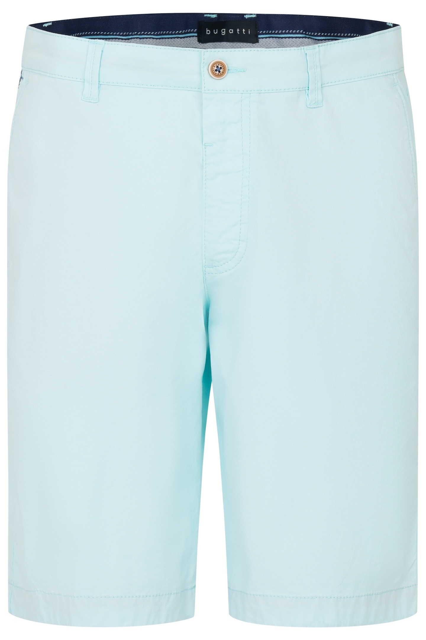 bugatti Bermudas, im lässigen Stil
