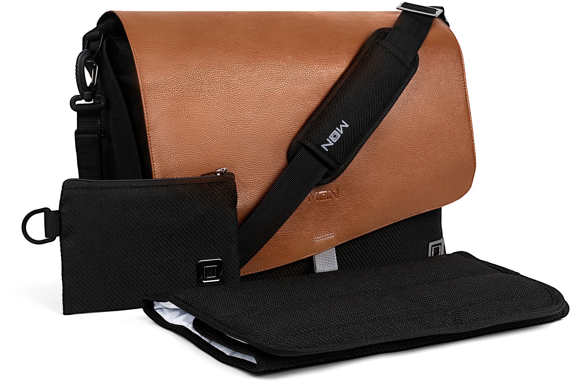 Moon Wickeltasche, mit Kinderwagenbefestigung, enthält recyceltes Material (Global Recycled Standard)