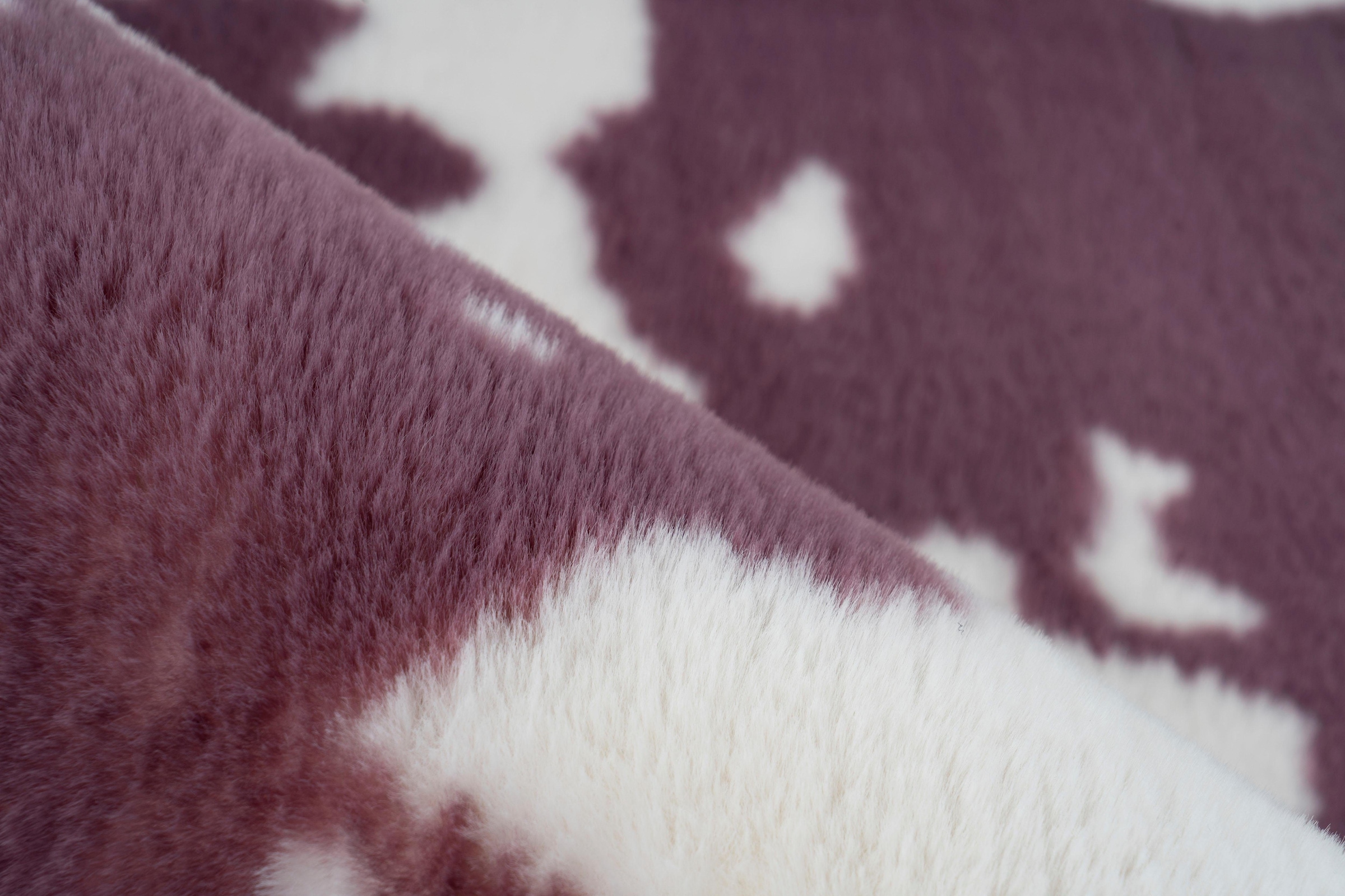 Bruno Banani Hochflor-Teppich »Makayla«, rechteckig, 30 mm Höhe, Kuhfell-Muster, Kunstfell, weicher Flor