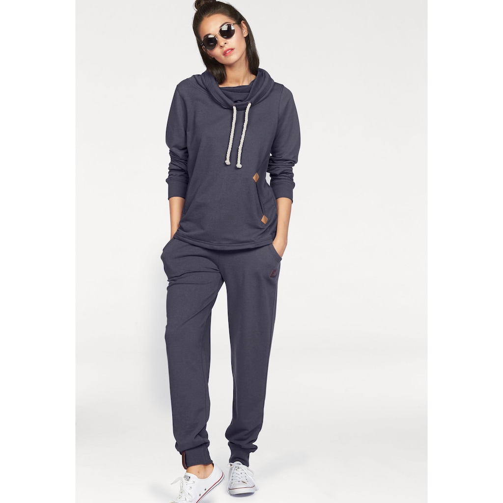 Ocean Sportswear Jogginganzug »Essentials Joggingsuit«, (Set, 2 tlg.), mit Lederimitat-Details