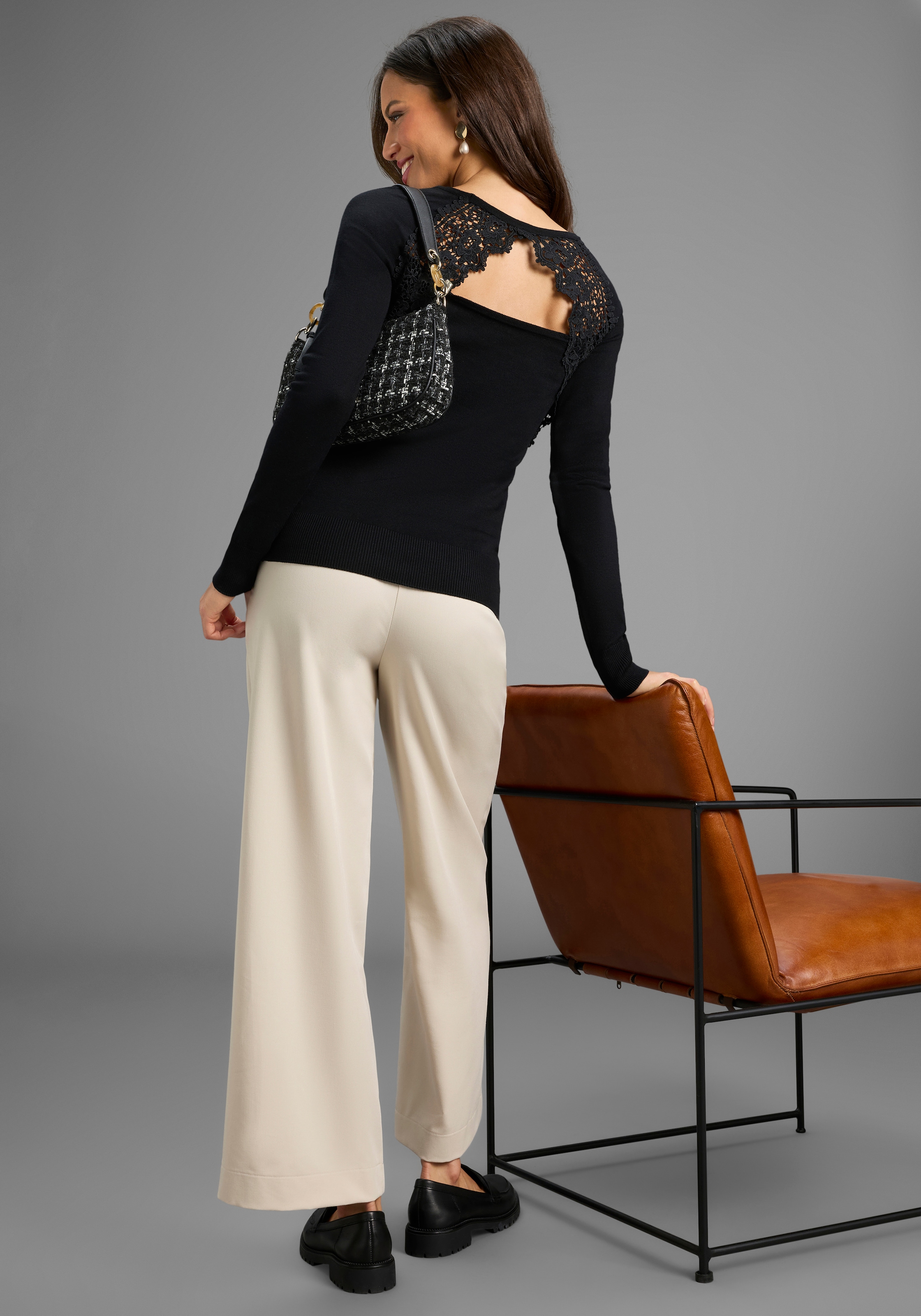 Laura Scott Strickpullover Feinstrickpullover mit Cut Out und Spitzendetail - NEUE KOLLEKTION