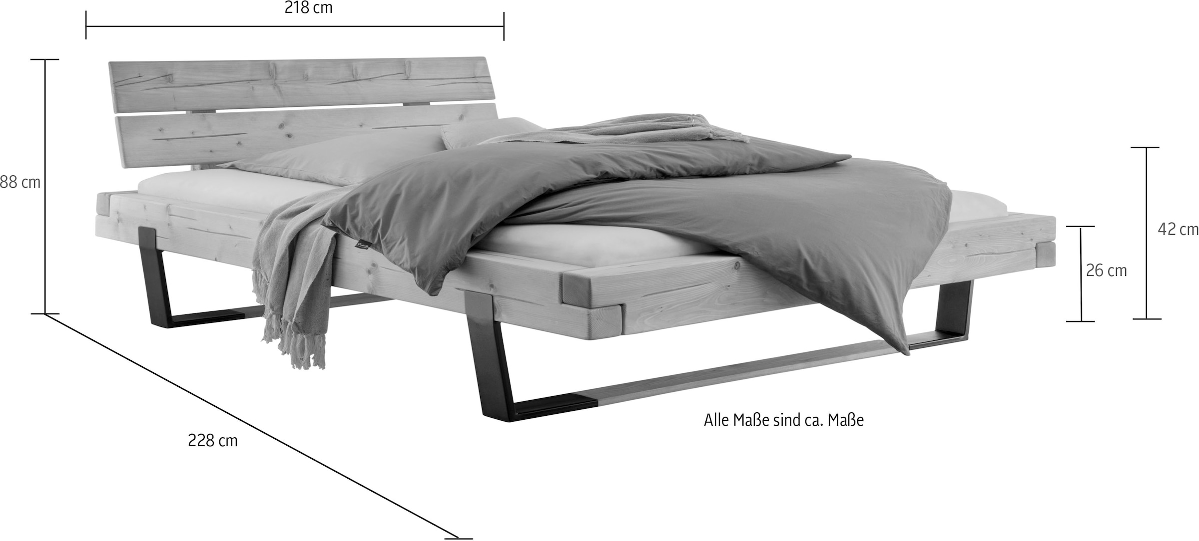 Home affaire Massivholzbett »Ultima Balkenbett Doppelbett, Füße Metallkufe mit Holzelement«, (hohe Belastbarkeit: 200kg je Seite), FSC®-zertifizierte Wildeiche oder Fichte, viele Breiten zur Auswahl