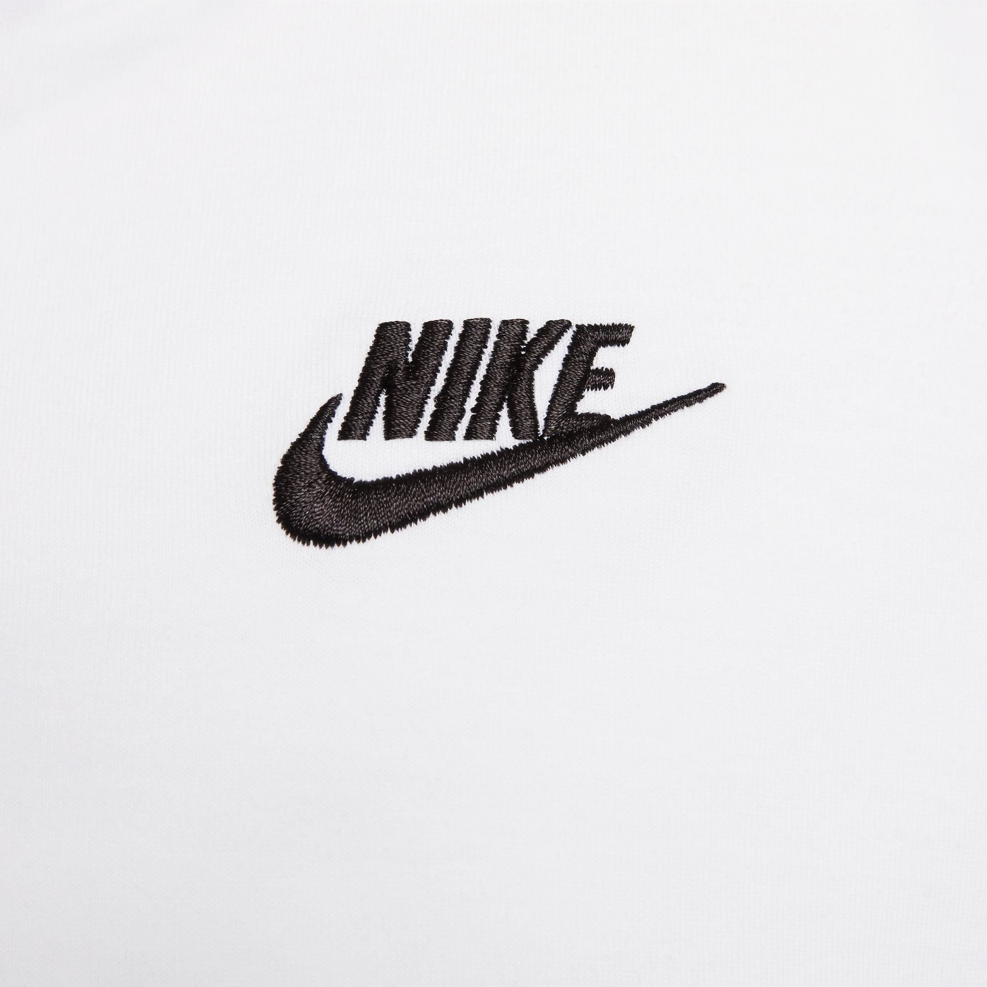 Nike Sportswear T-Shirt »CLUB ESSENTIALS WOMEN'S T-SHIRT (PLUS SIZE)«