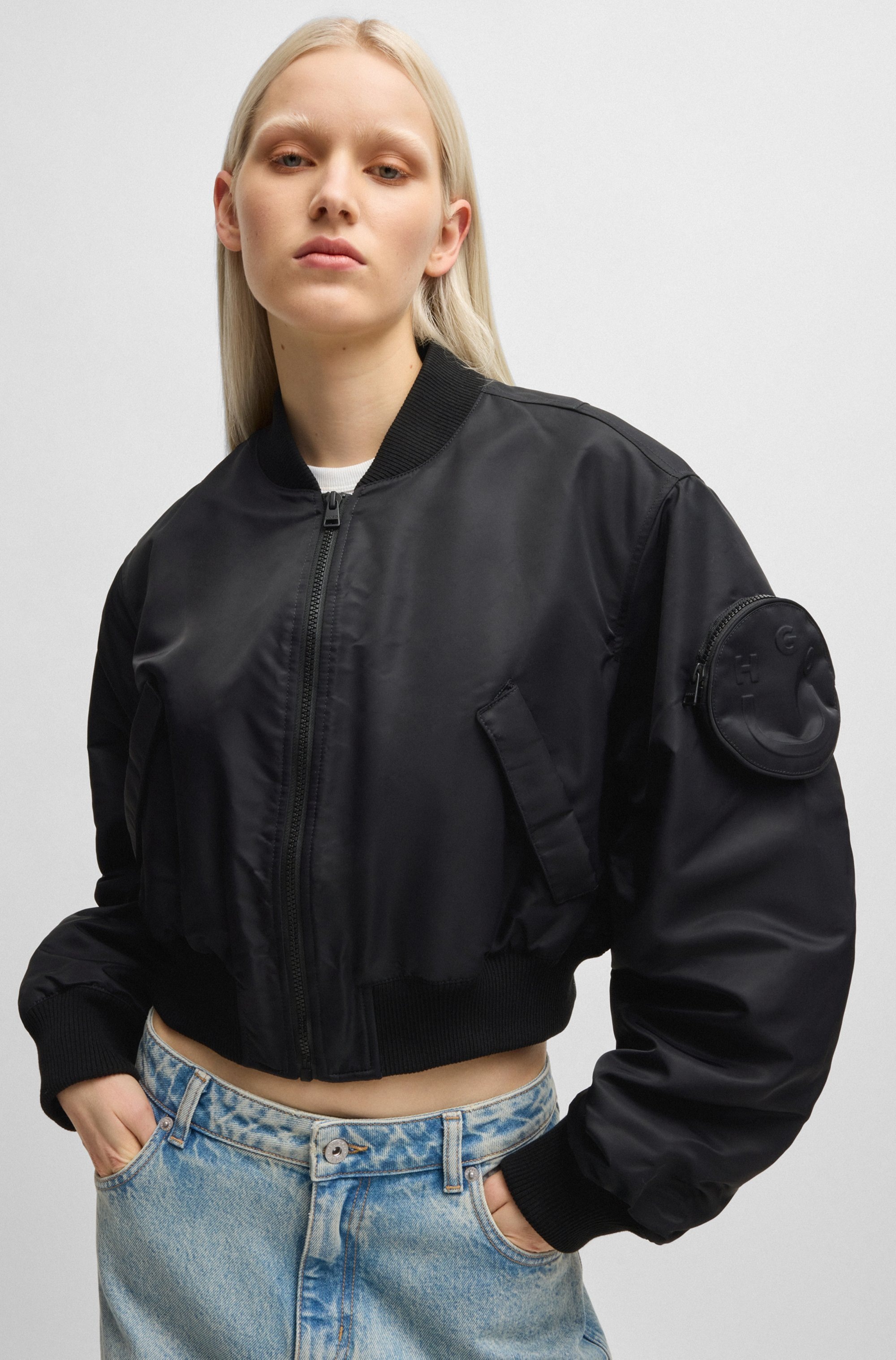 HUGO Blue Outdoorjacke »Foraia-1_B«, mit aufgesetzter Ärmeltasche, Bomberjacke Iconic Streetstyle