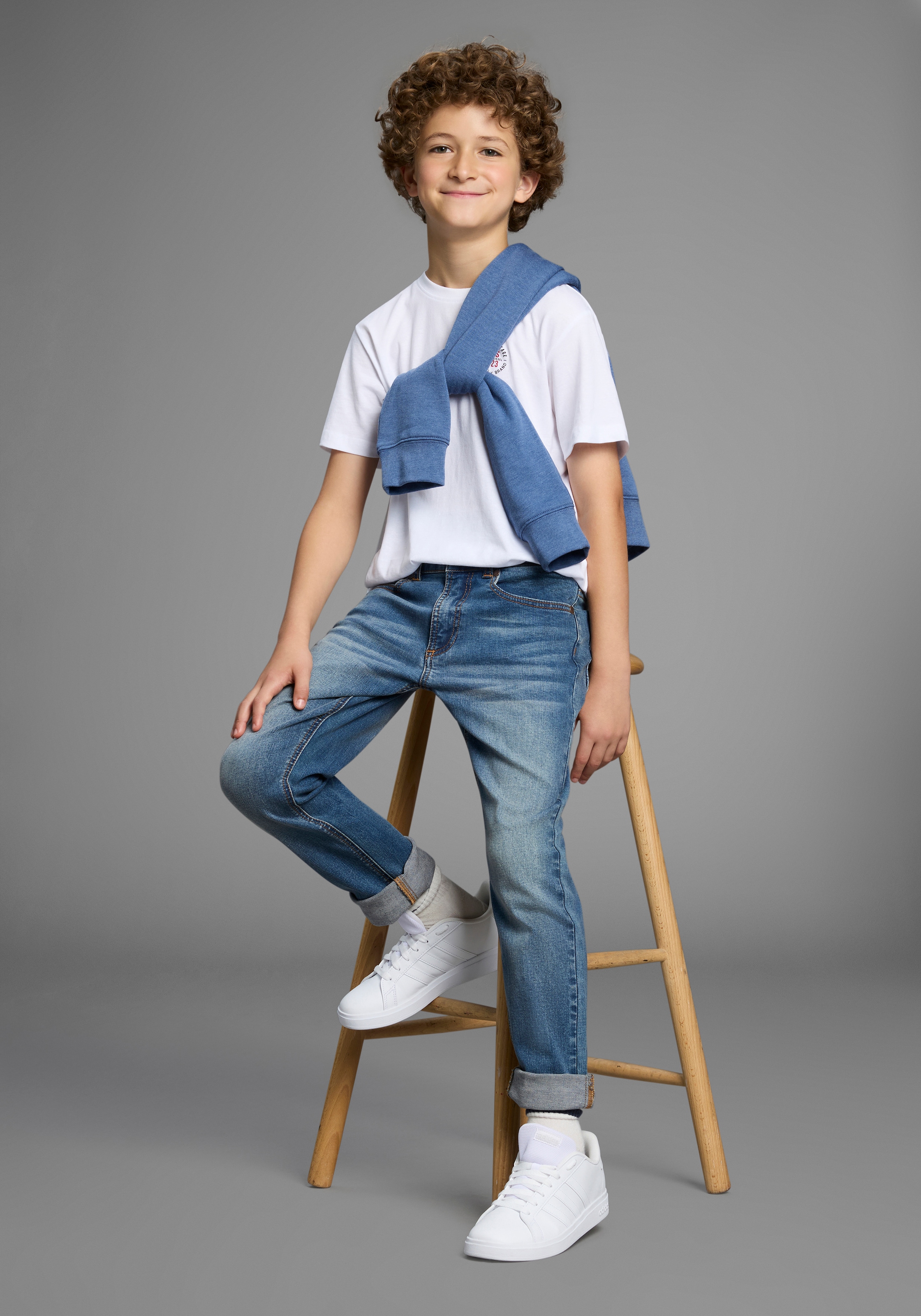 KIDSWORLD Straight-Jeans »Gerade Stretchjeans«, Stretchjeans in authentischer Waschung