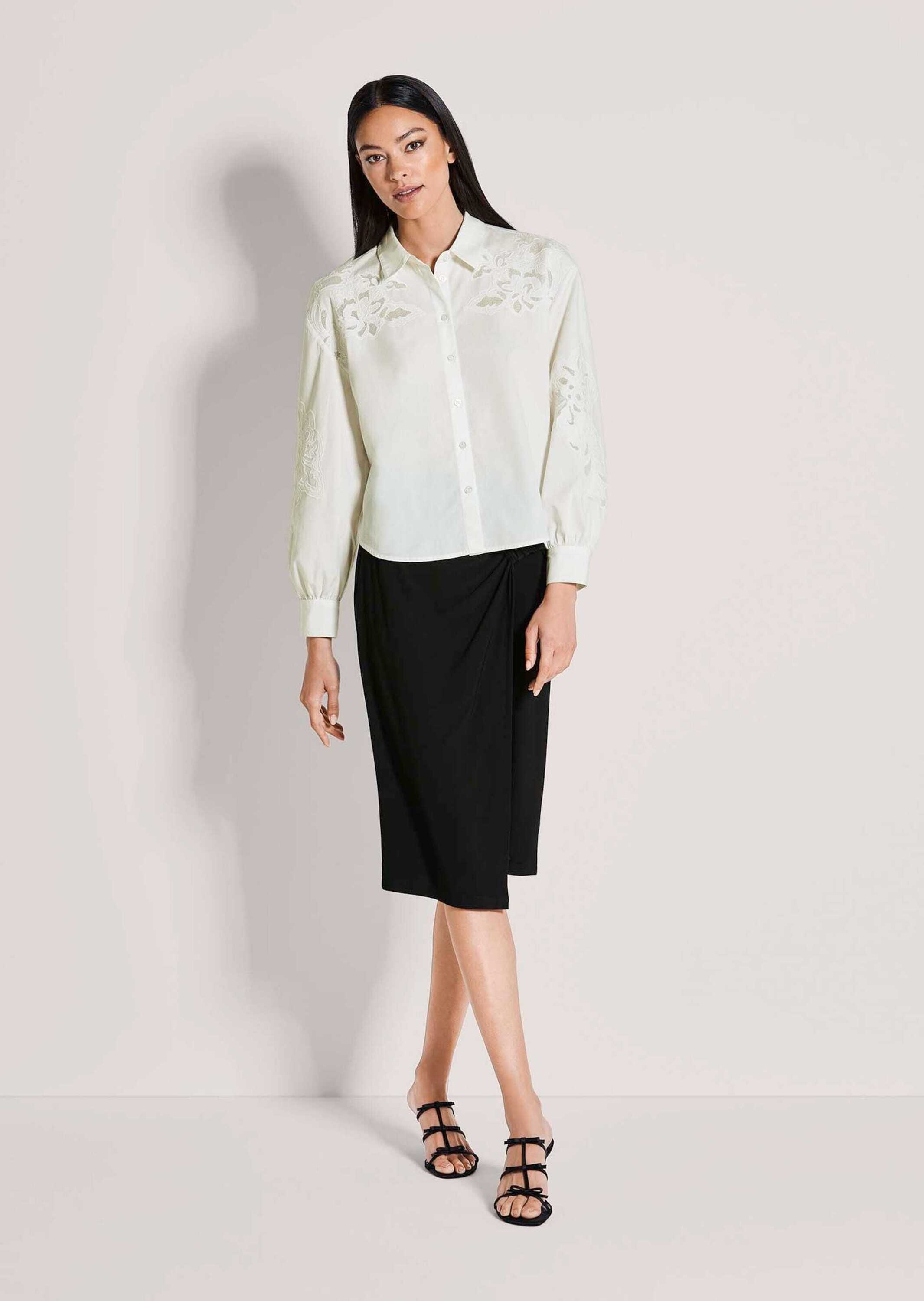 MADELEINE Langarmbluse »Hemdbluse Baumwollbluse mit floraler Stickerei« Bluse mit dekorativen Spitzeneinsätzen am Arm und im Vorderteil