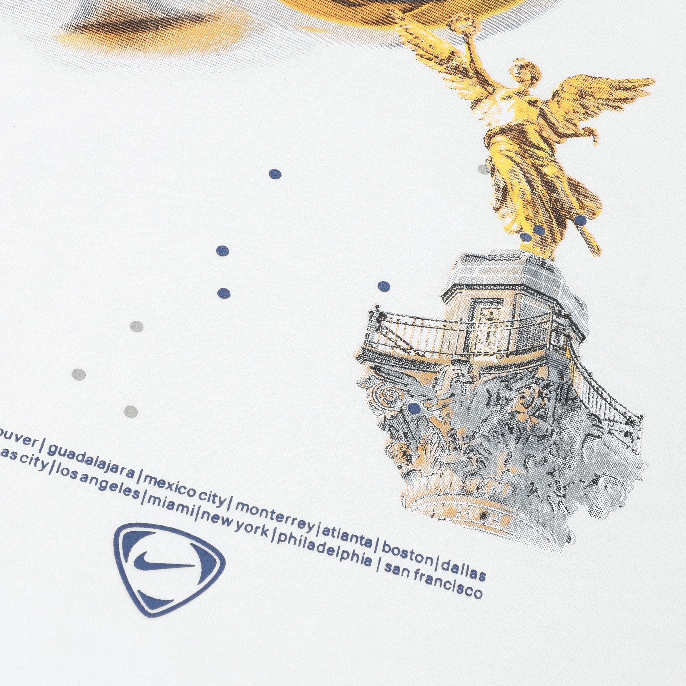 Nike Sportswear T-Shirt »NKB NIKE WORLD CUP GRAPHIC TEE« sportlicher Stil, für sportliche Aktivitäten geeignet, T-Shirt-Form