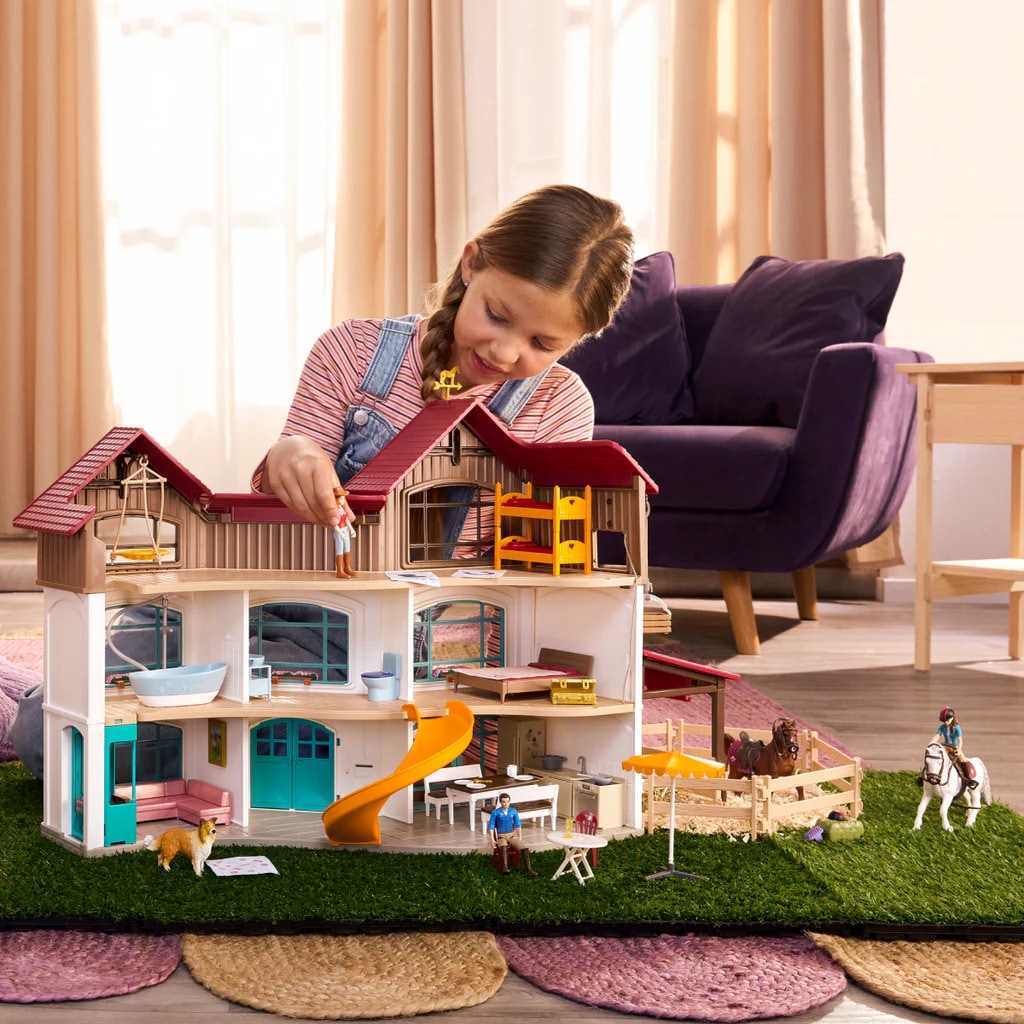 Schleich® Spielwelt »HORSE CLUB, Lakeside Villa & Paddock (42785)«