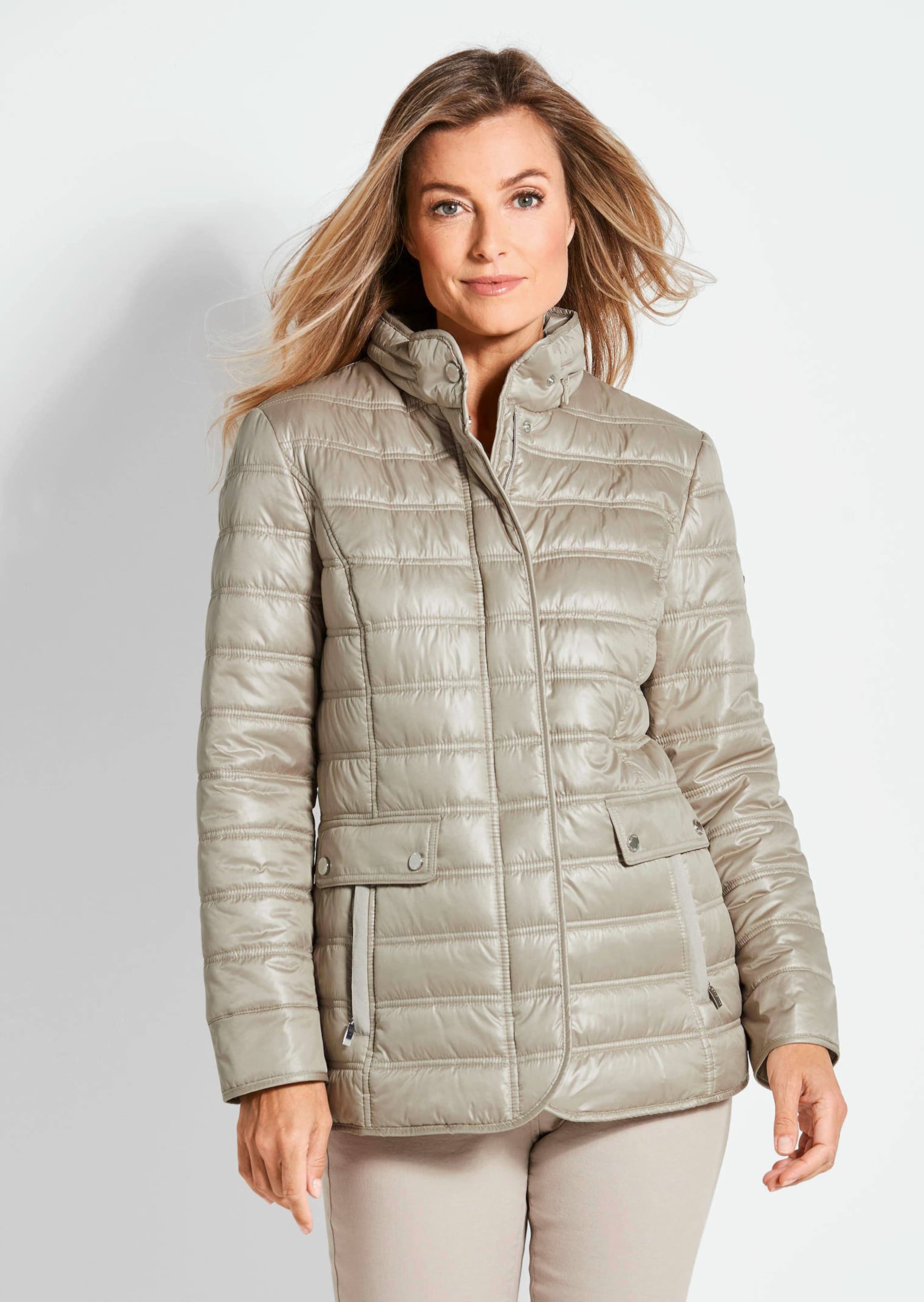 GOLDNER Steppjacke »Kurzgröße Leichte Steppjacke mit vielen Details«