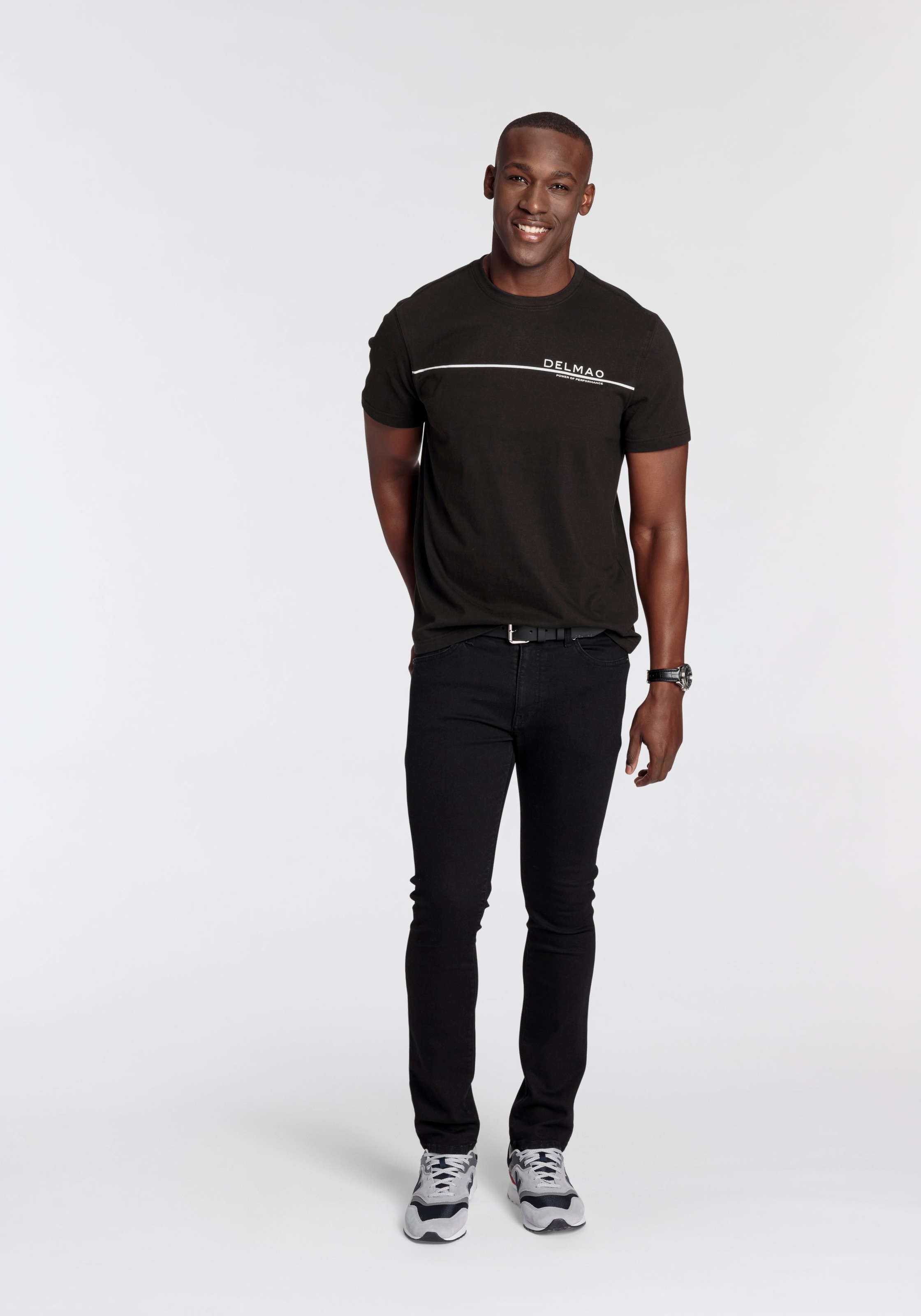 DELMAO T-Shirt, Kurzarm, mit coolem Print, Rundhalsausschnitt, aus 100% Baumwolle