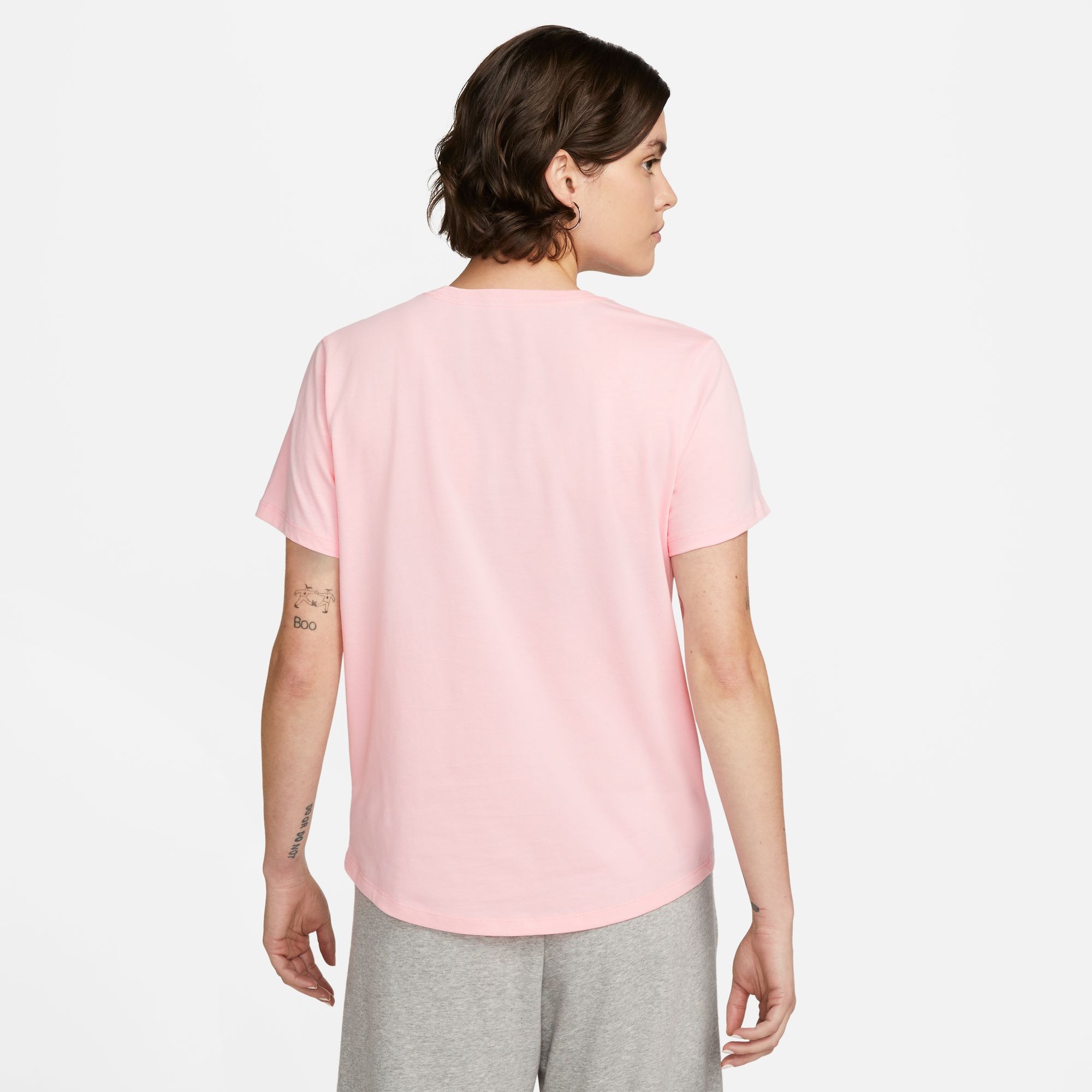 Nike Sportswear T-Shirt »ESSENTIALS WOMEN'S LOGO T-SHIRT«, Basic Damen T-Shirt mit Logo
