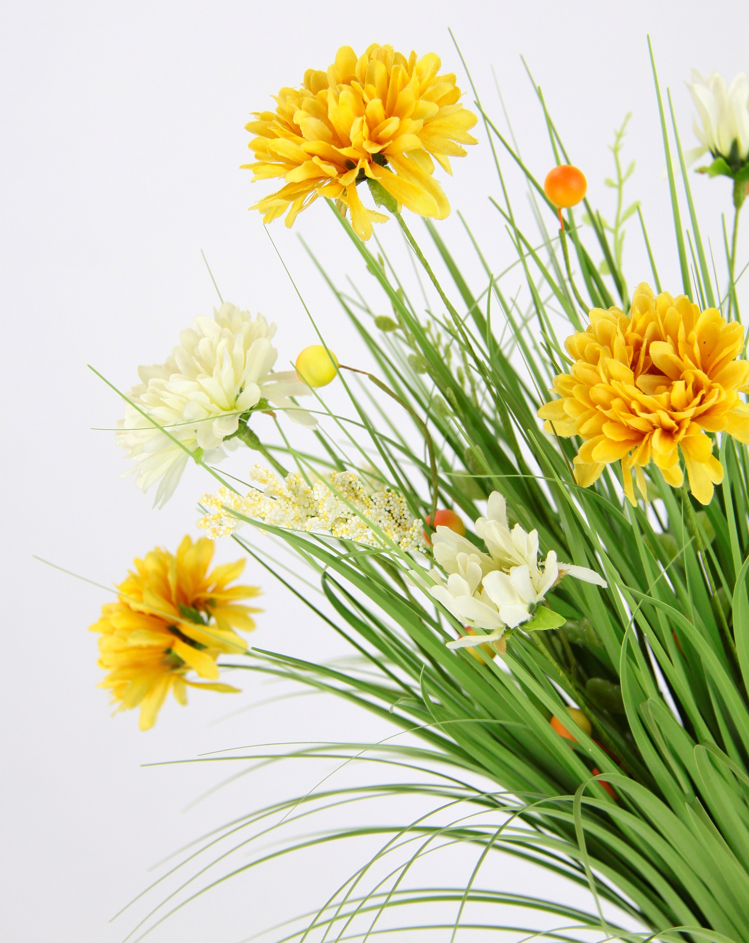 I.GE.A. Kunstgras »Grasbund mit Dahlien« Mit Blüten Margeriten Deko Grasbusch Kunstgras Künstliche Pflanze