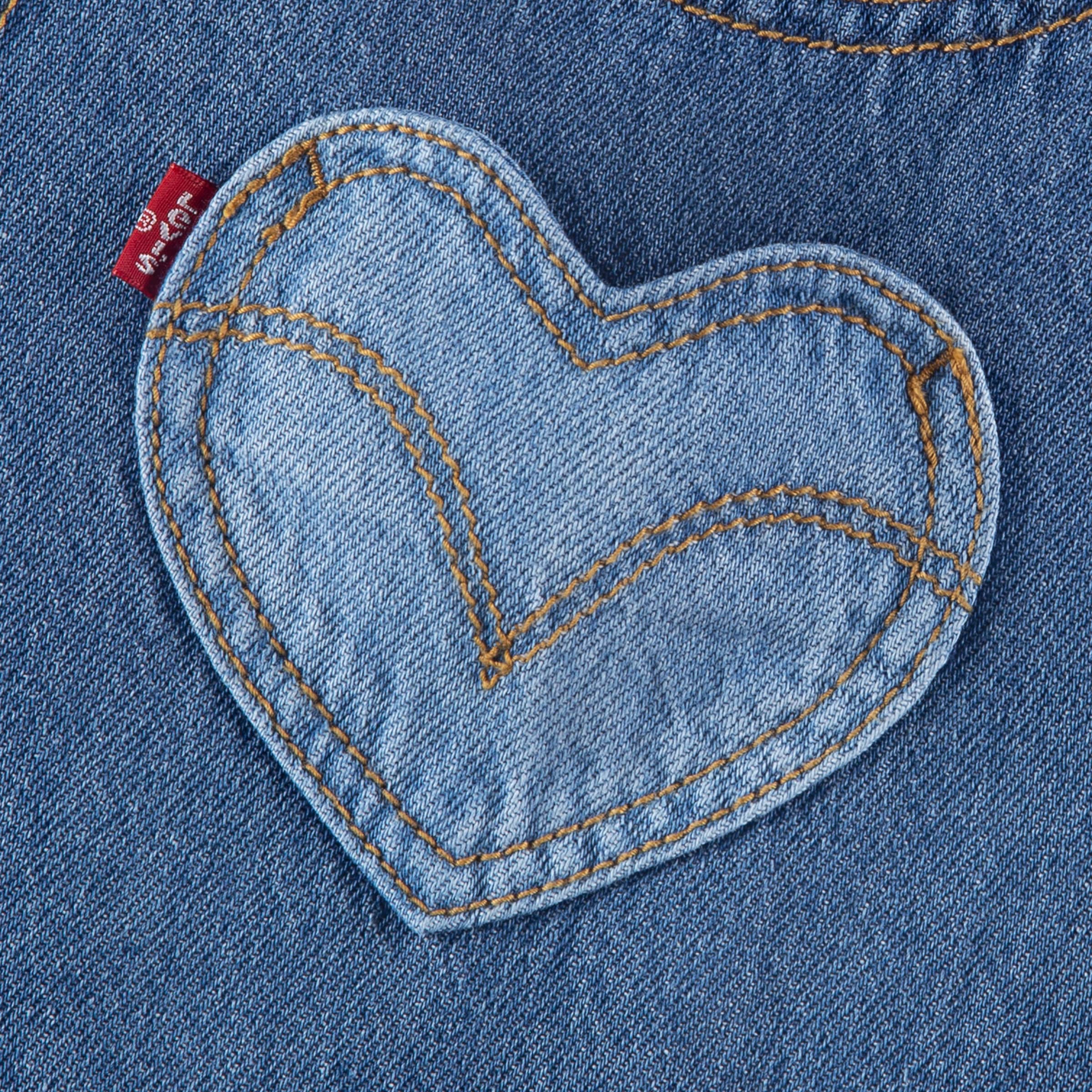 Levi's® Kids Jeanslatzhose »LVG OVERALL W HEARTS« mit süßen Herztaschen, super bequem