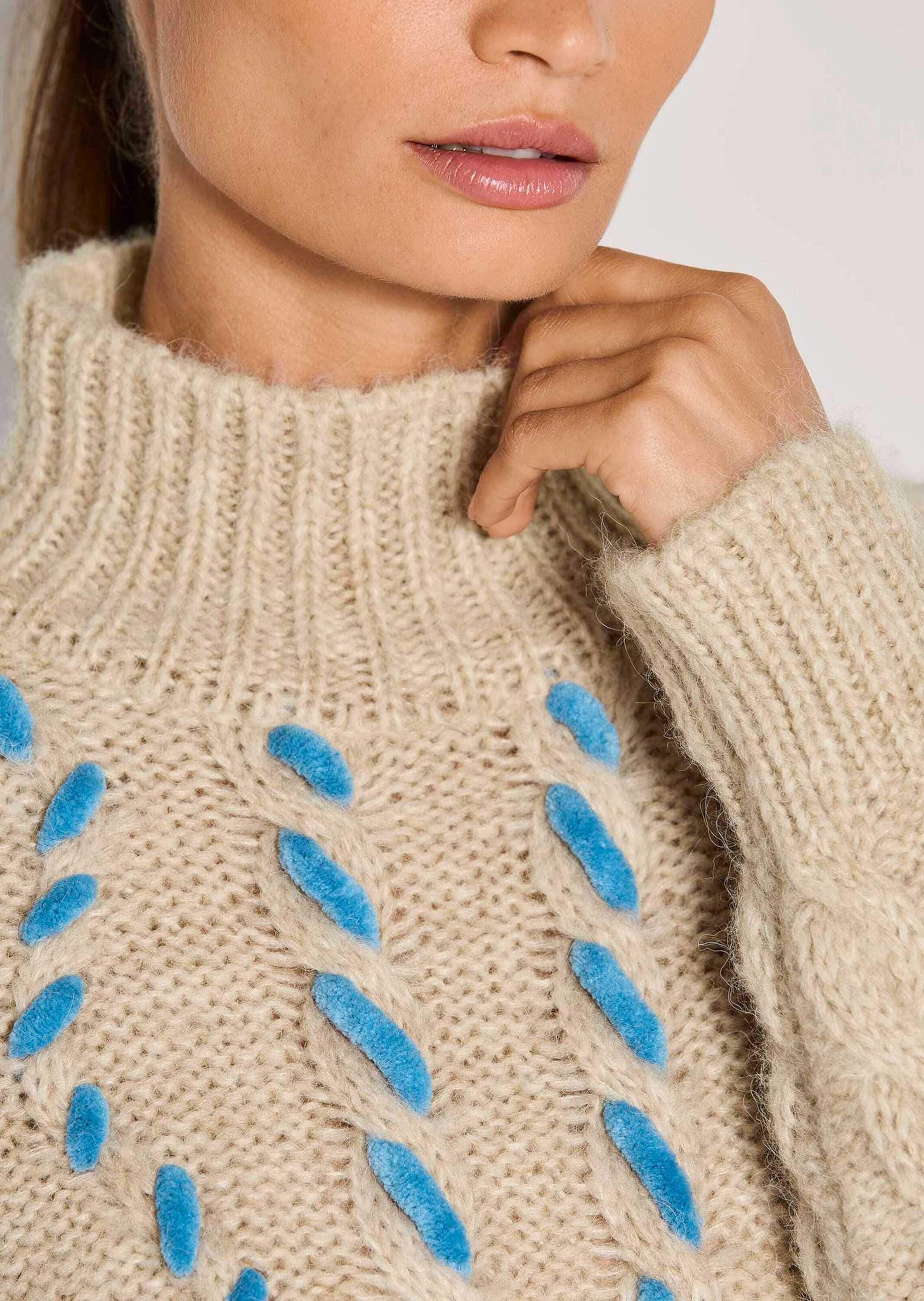 MADELEINE Longpullover »Strickpullover Modischer Grobstrickpullover mit Folklore-Elementen«