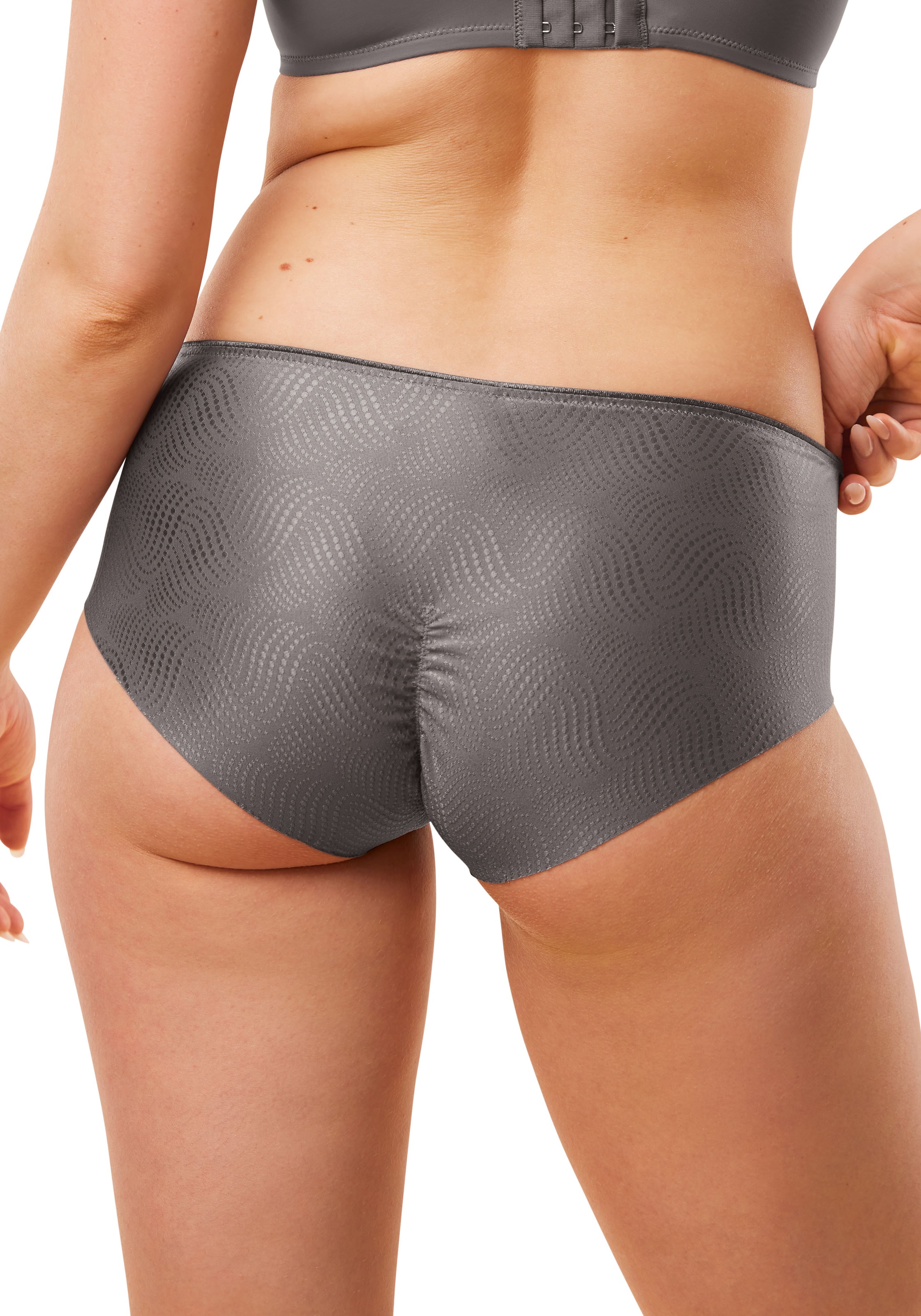 Triumph Slip »Essential Minimizer T Hipster X«, (1hochwertigem Steh), schimmerndes Jacquardmuster