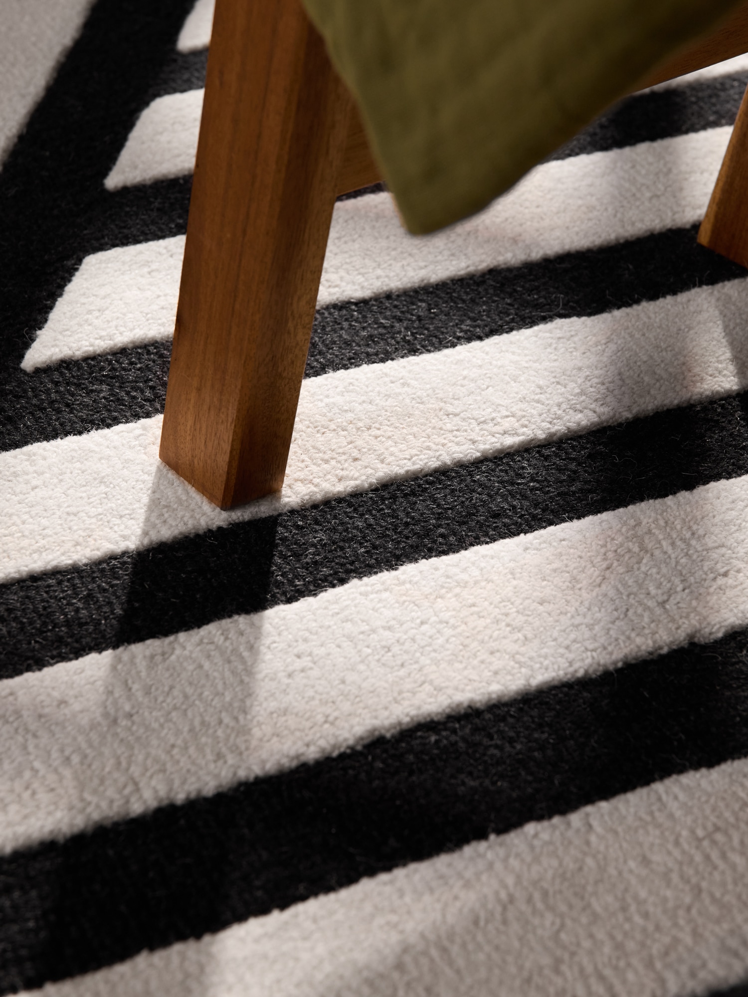 ELLE DECORATION Wollteppich »Noir« rechteckig 12 mm Höhe Wolle, Natur, Wohnzimmer, Schlafzimmer, Modern, Geometrisch, Streifen