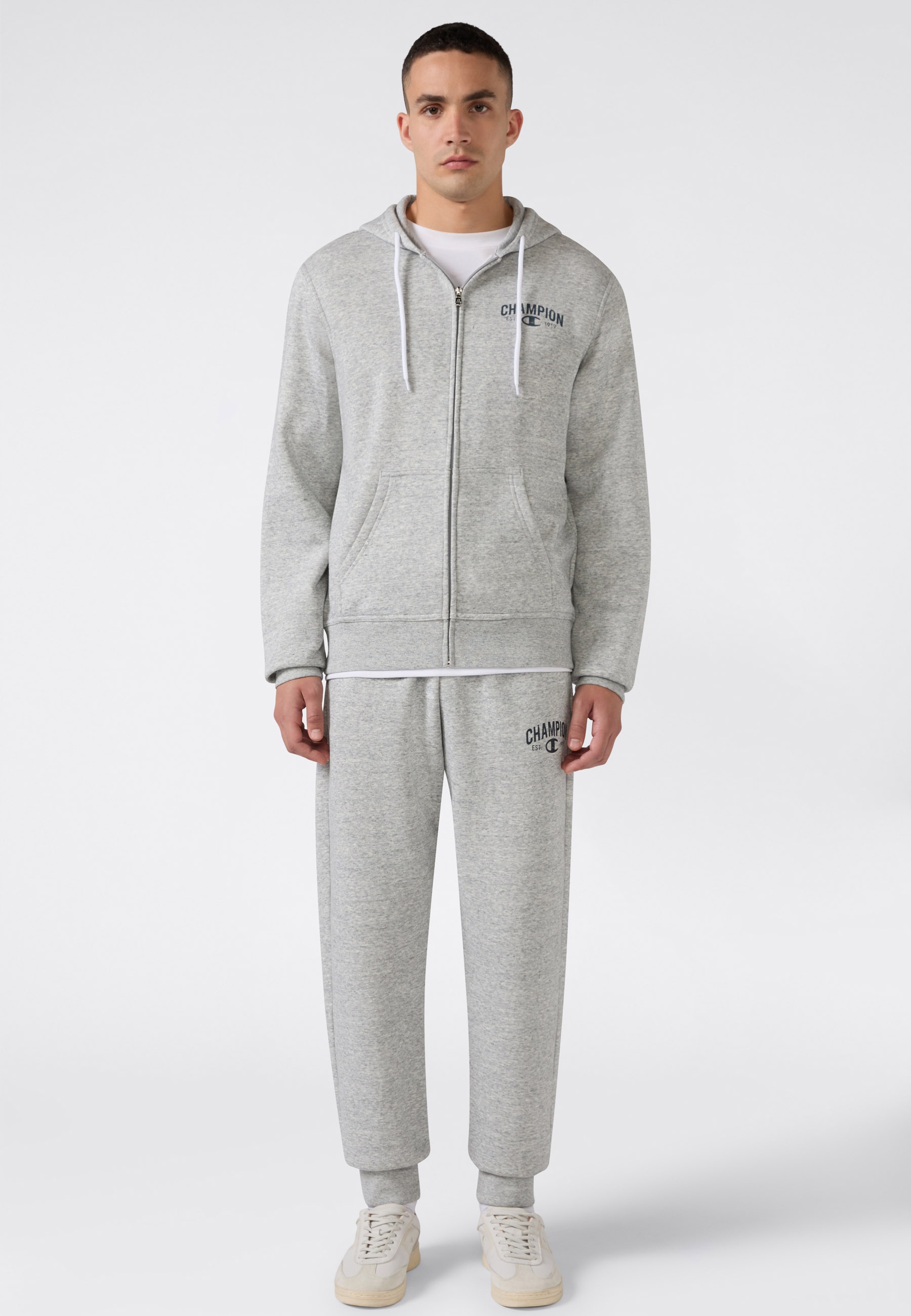 Champion Jogginghose »SPORTWEAR JOGGERS Standard Fit«  mit sportlichem Look, für Freizeit und Sportmode, schlichter Stil