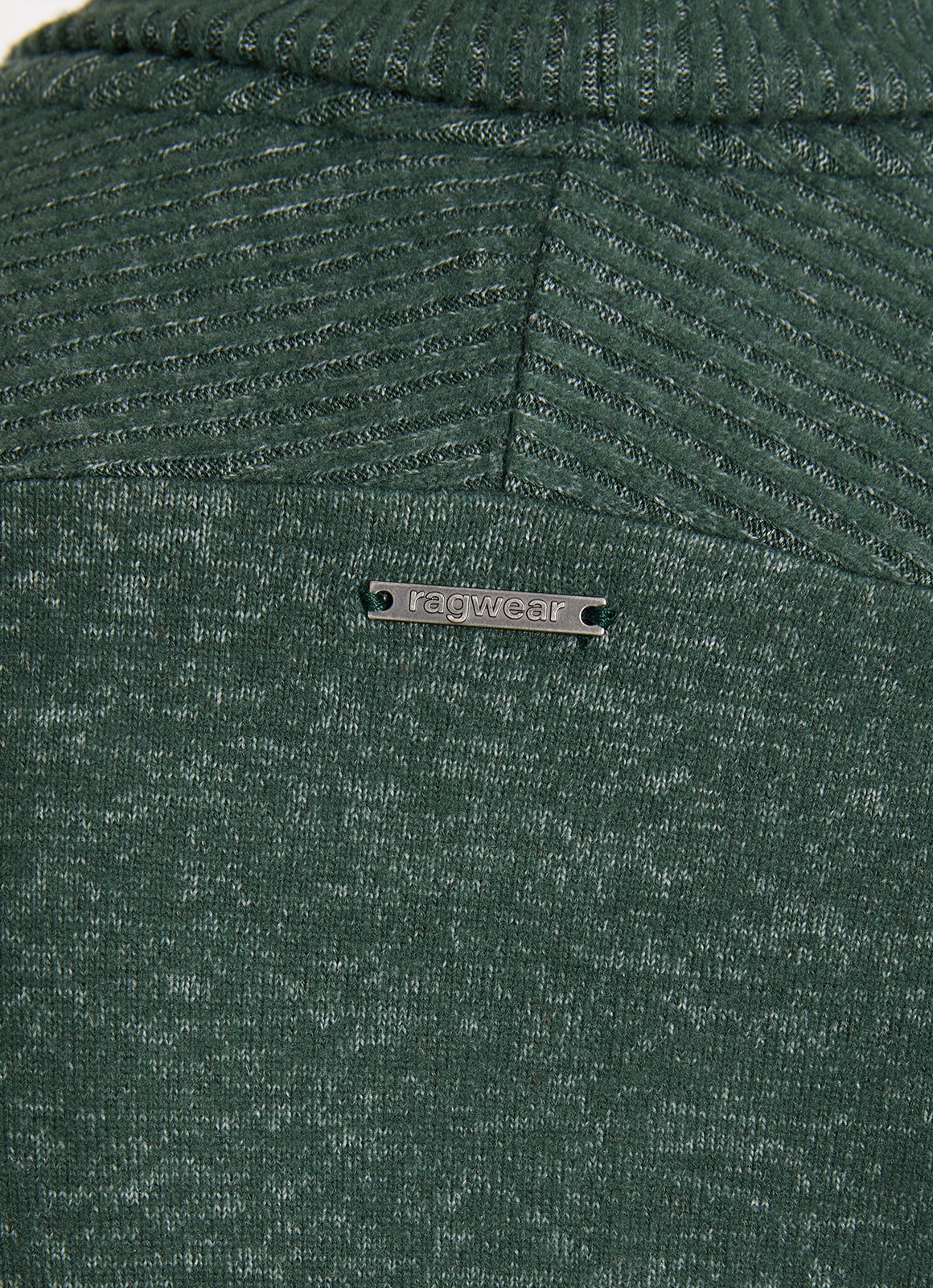 Ragwear Strickkleid »PEONA« Label-Applikation am Saum für den unverkennbaren ragwear-Look