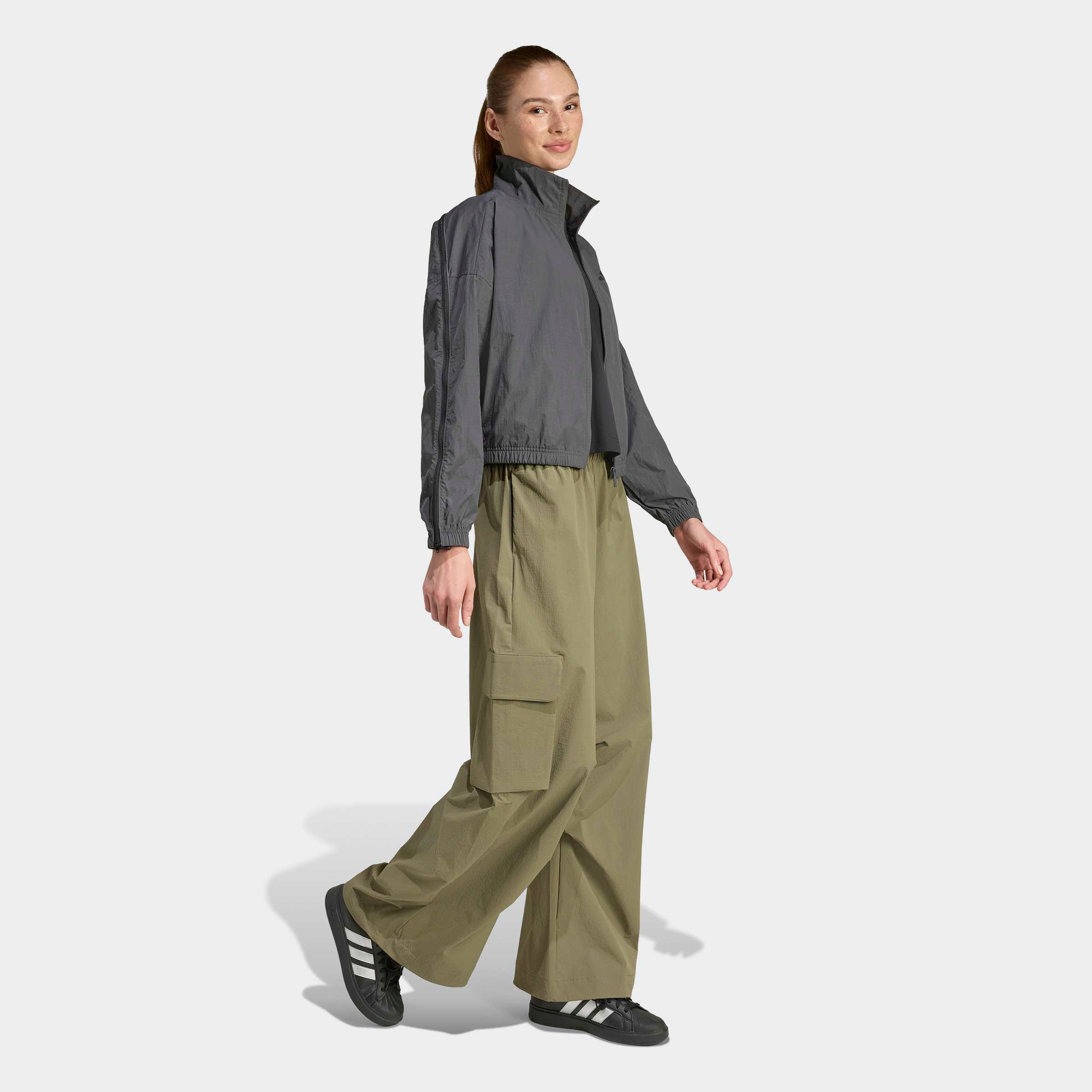 adidas Sportswear Sweatjacke »CITY TECH WOVEN MIT REISSVERSCHLUSS«