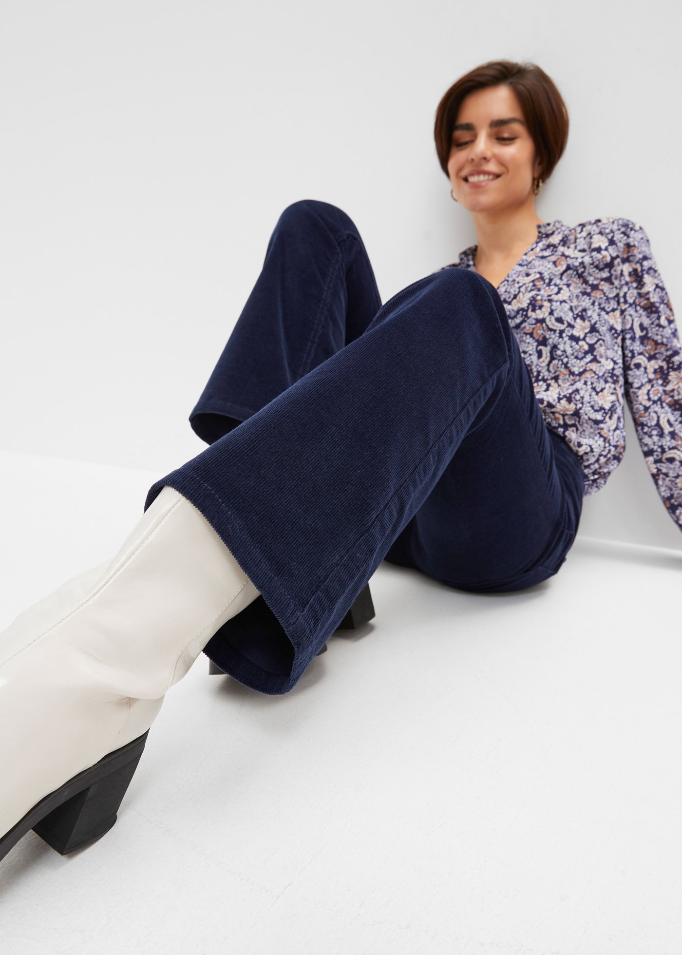 bonprix Cordhose »Stretch-Cordhose, Bootcut«  Stretch-Cordhose, Bootcut