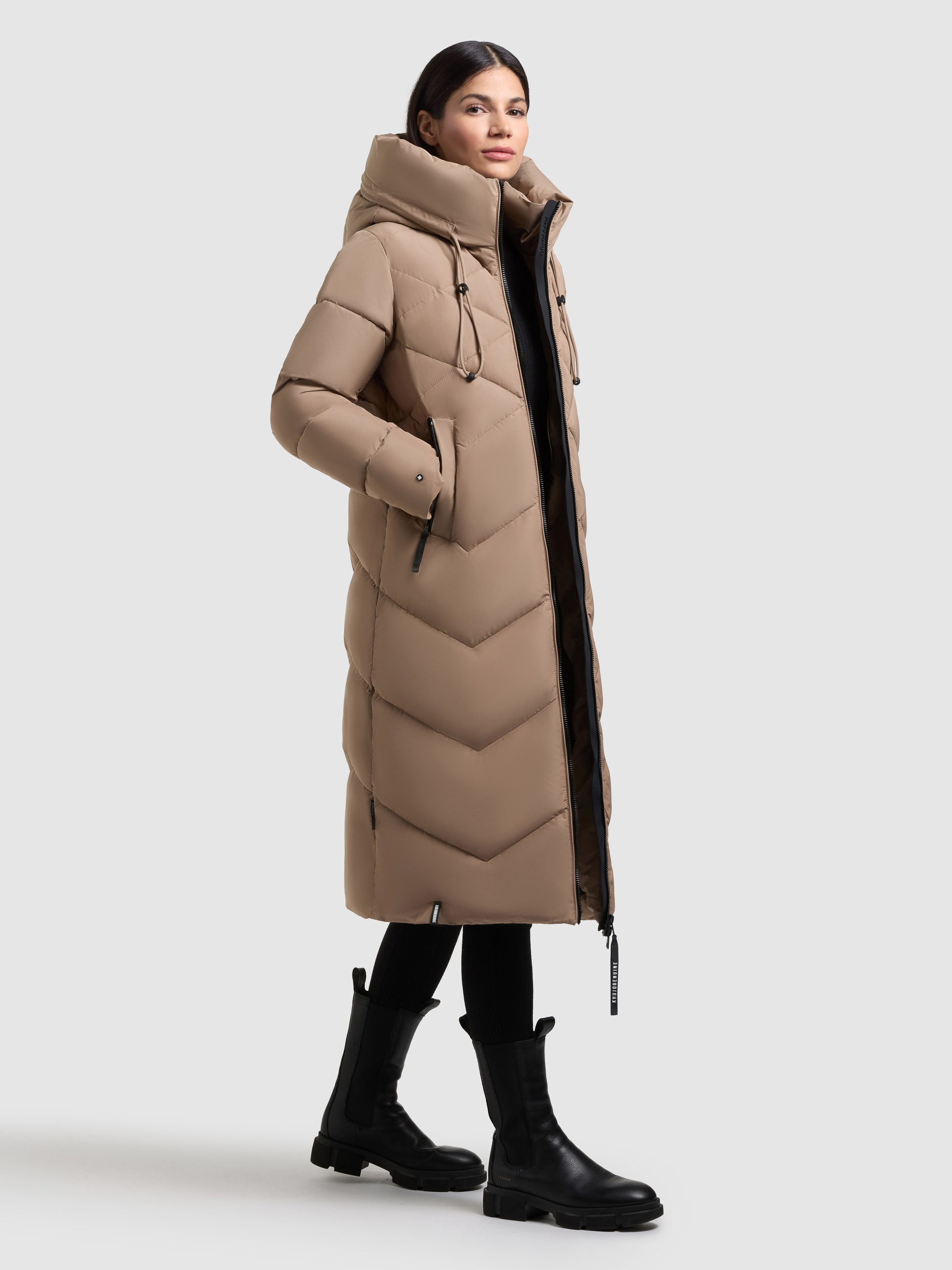 khujo Steppmantel »LINARI« innenliegender Stehkragen, elastische Bündchen am Ärmelfutter