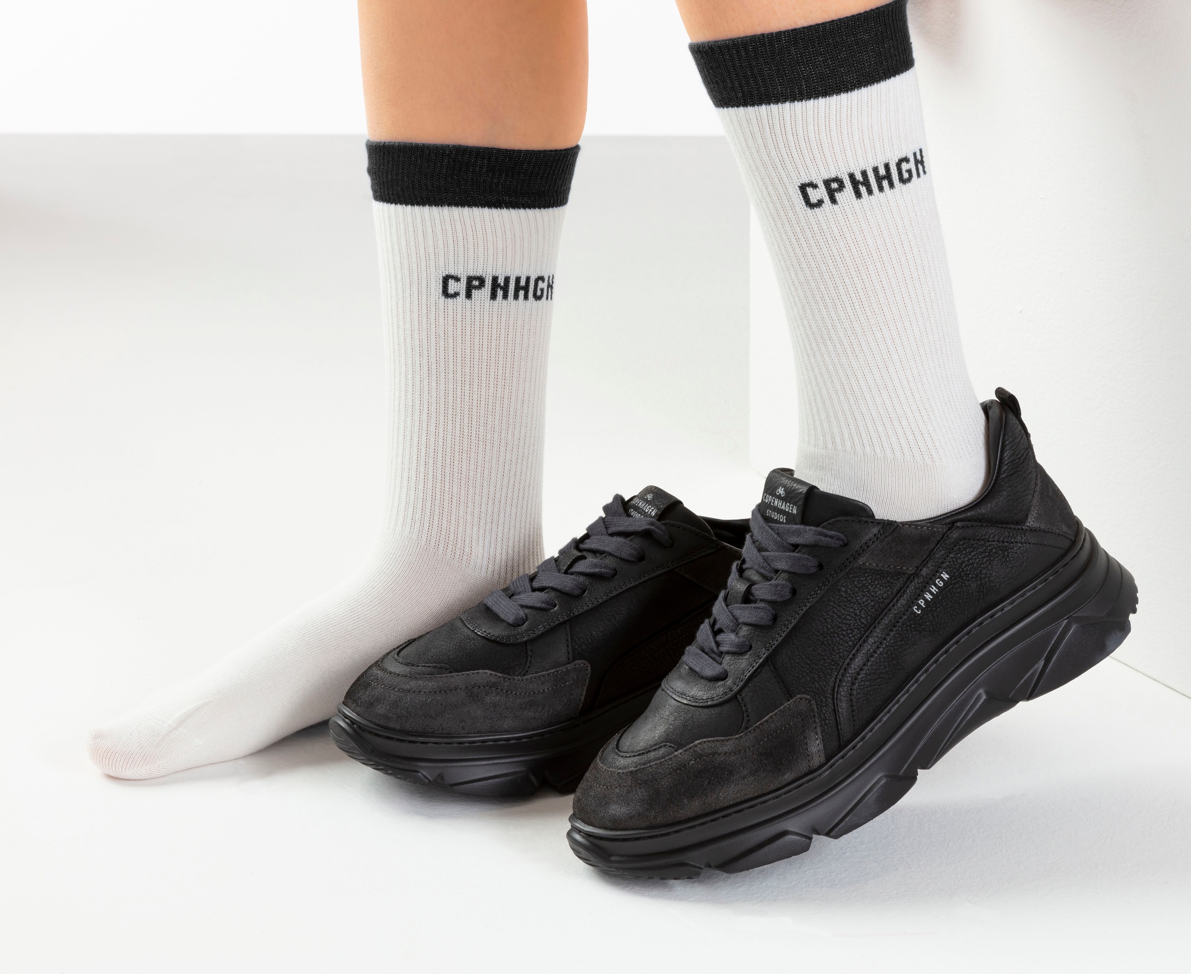 Copenhagen Studios Tennissocken, (Packung, 2 Paar), mit kontrastfarbenem Bund