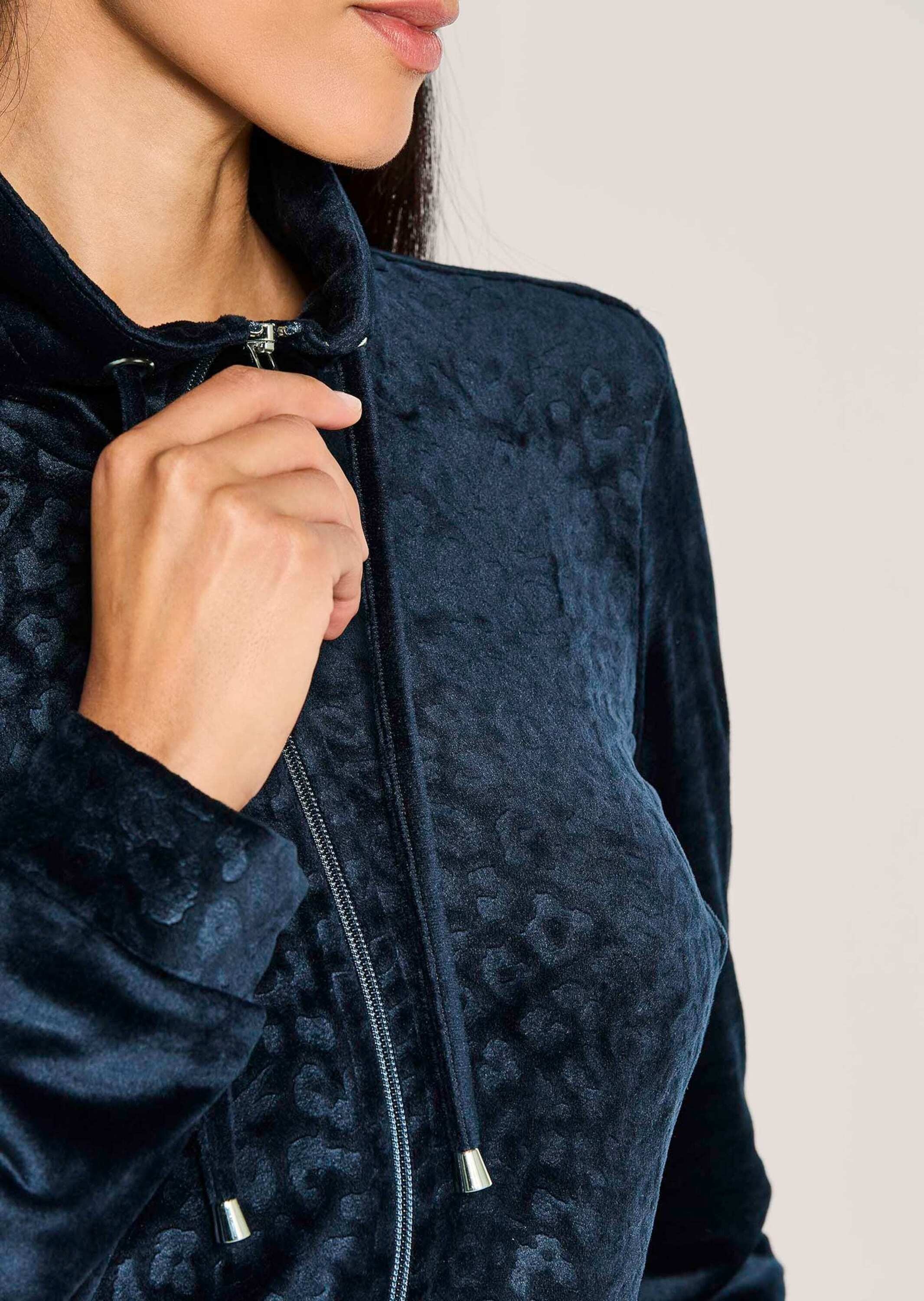 MADELEINE Kurzjacke »Sweatjacke Flauschige Nickijacke mit Reißverschluss« Weiche Nicki-Qualität