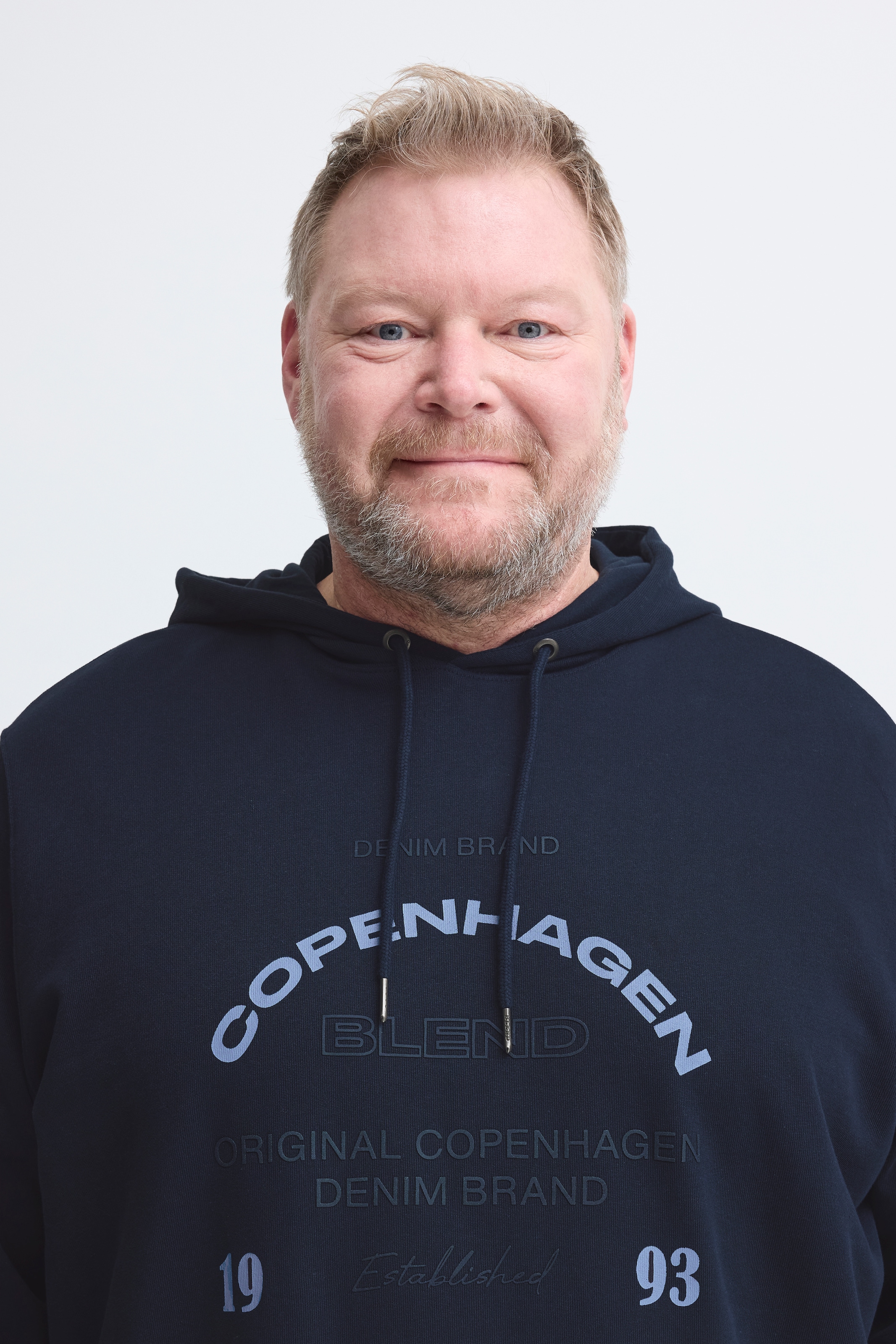 Blend Kapuzensweatshirt »BHKAREL BB LOGO HOODED SWEAT«, in großen Größen
