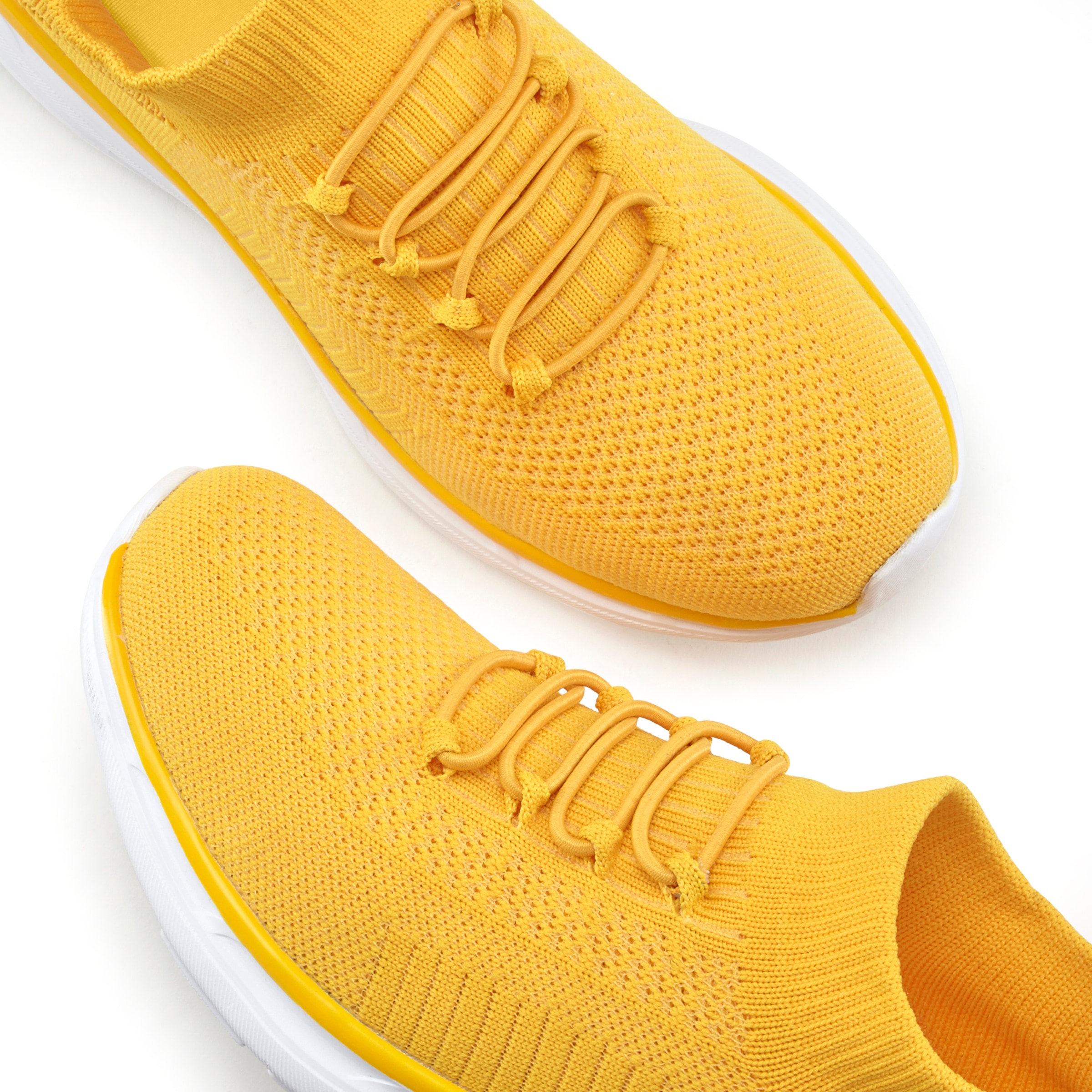 LASCANA Sneaker, ultraleicht und bequem zum Reinschlüpfen VEGAN