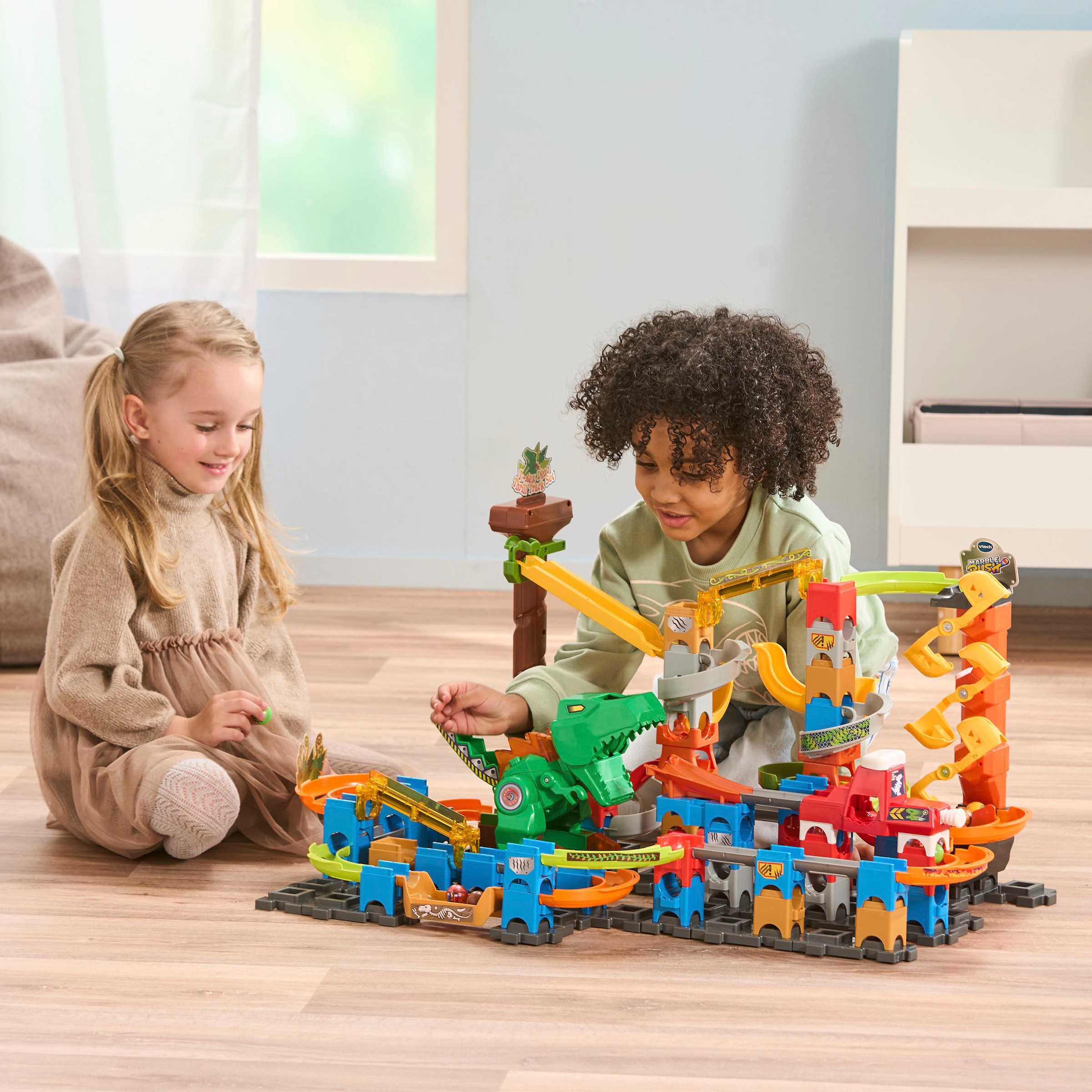 Vtech® Kugelbahn »Marble Rush - Dino Adventures Magnetic Set XL400 E«, mit Sound- und Lichteffekten