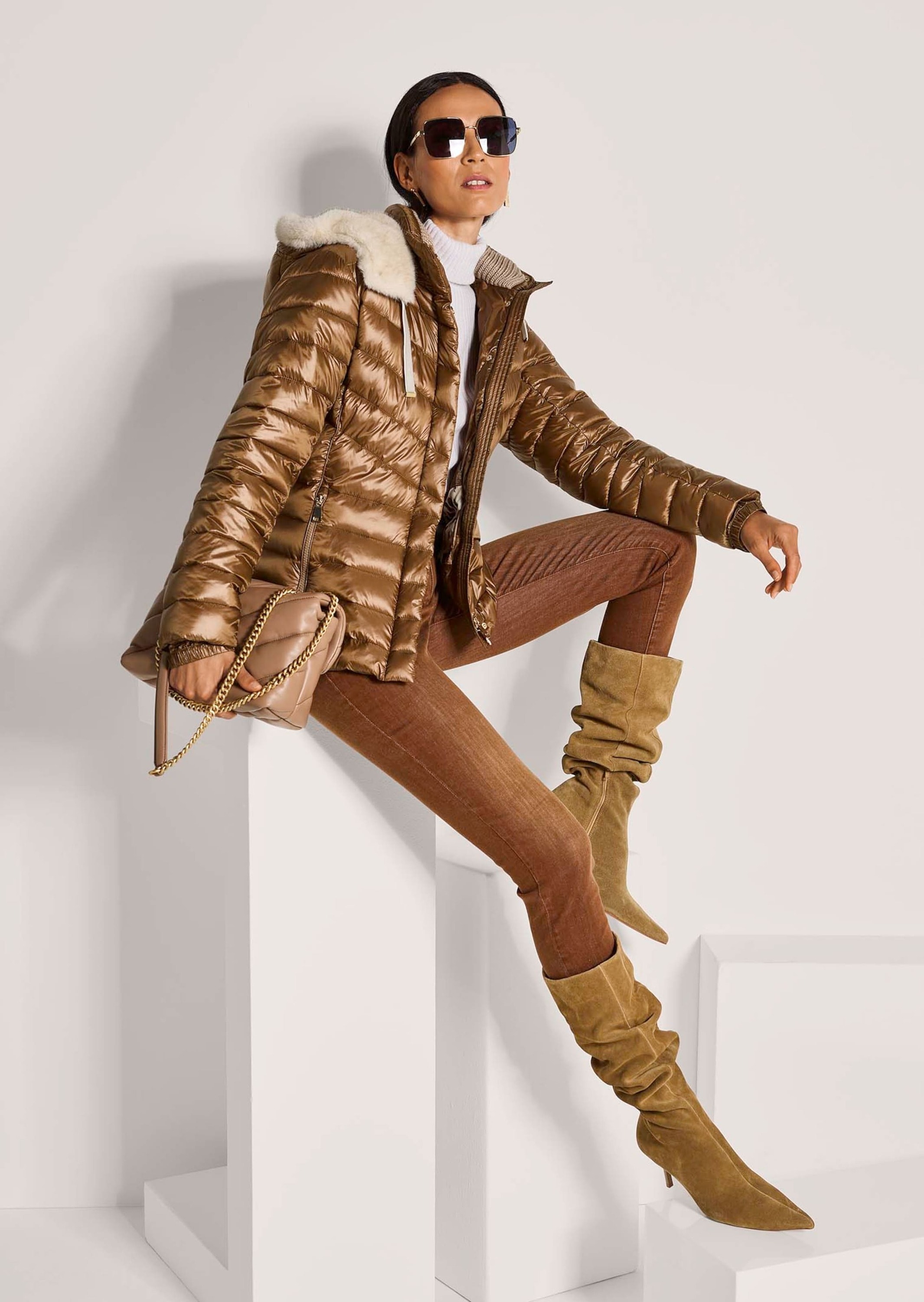 MADELEINE Kurzjacke »Wintermantel Elegante Jacke für kalte Tage« Steppjacke, Webpelzeinatz, Wolleinsatz