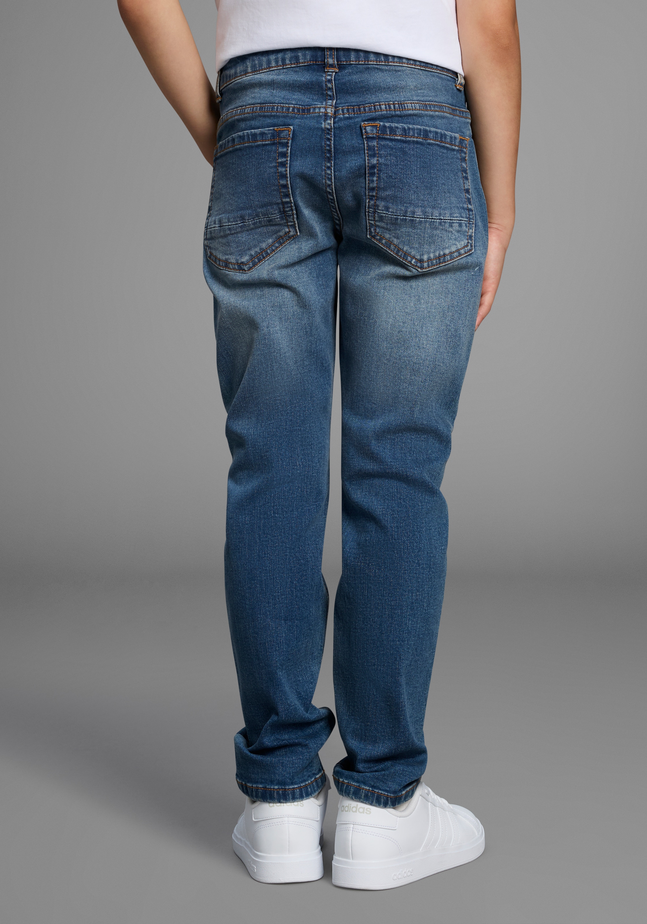 KIDSWORLD Straight-Jeans »Gerade Stretchjeans«, Stretchjeans in authentischer Waschung