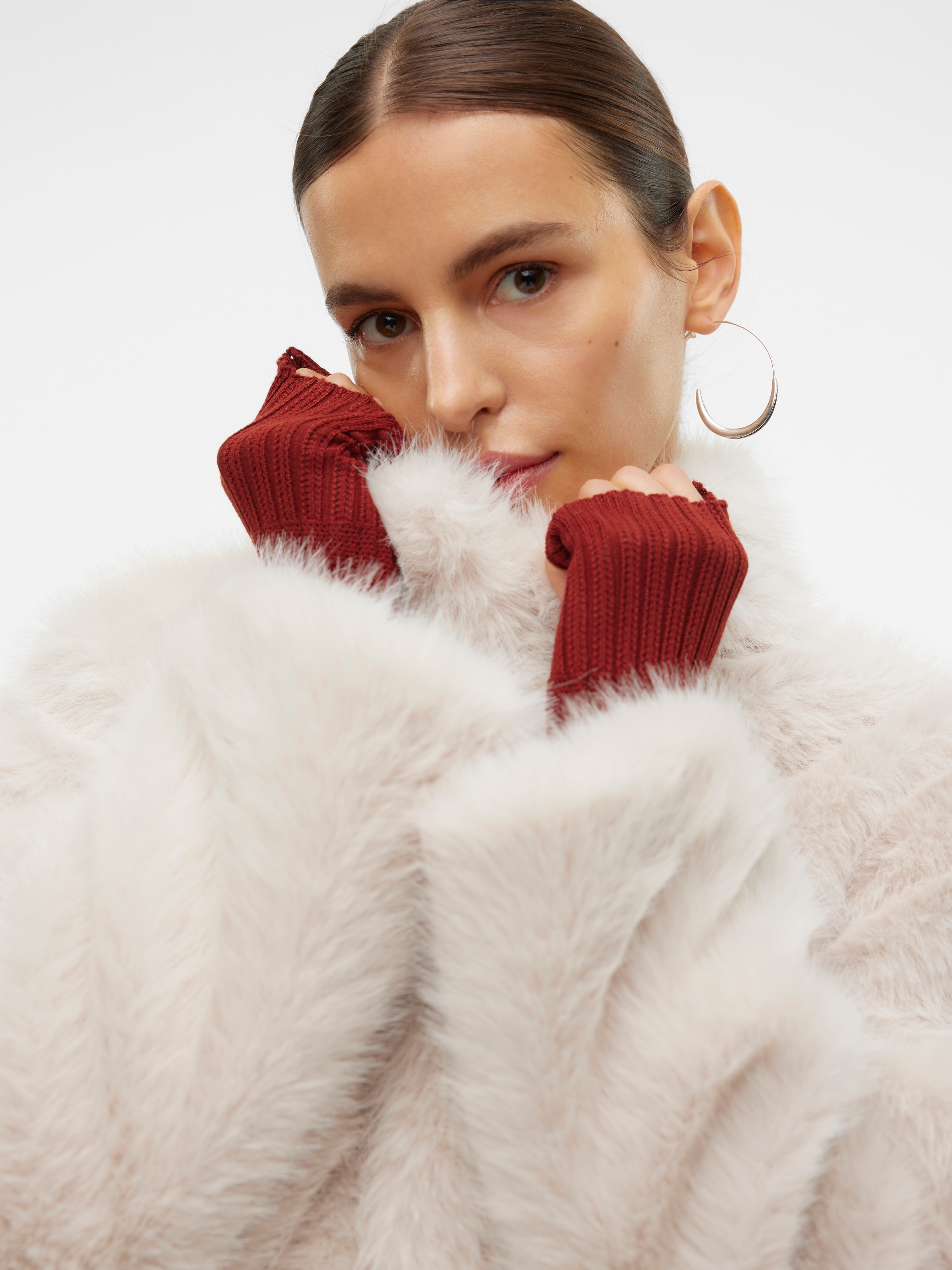 Vero Moda Fellimitatjacke »VMMONROE SHORT JACKET NOOS«