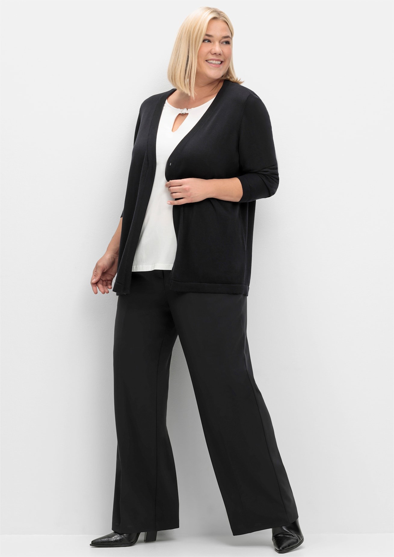 Sheego Damen Strickjacke in schwarz, Größe 48/50